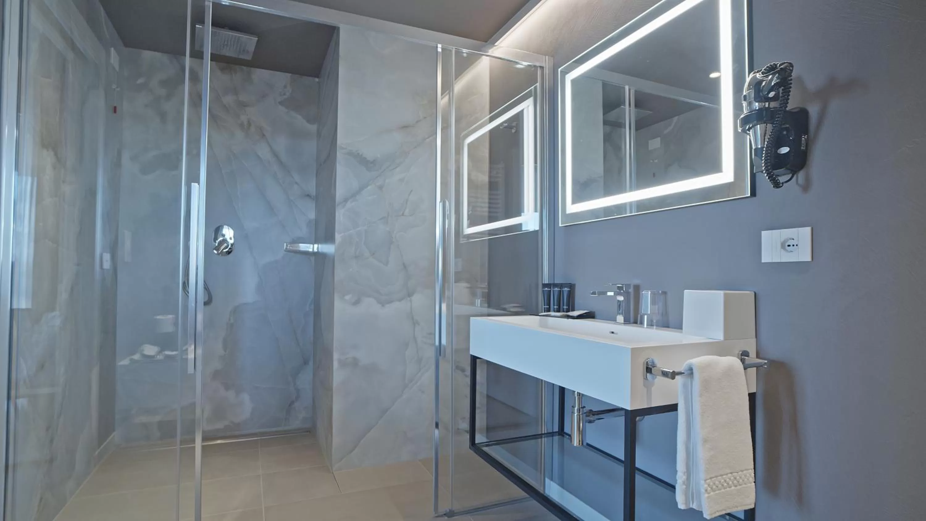 Bathroom in Hotel Cristal