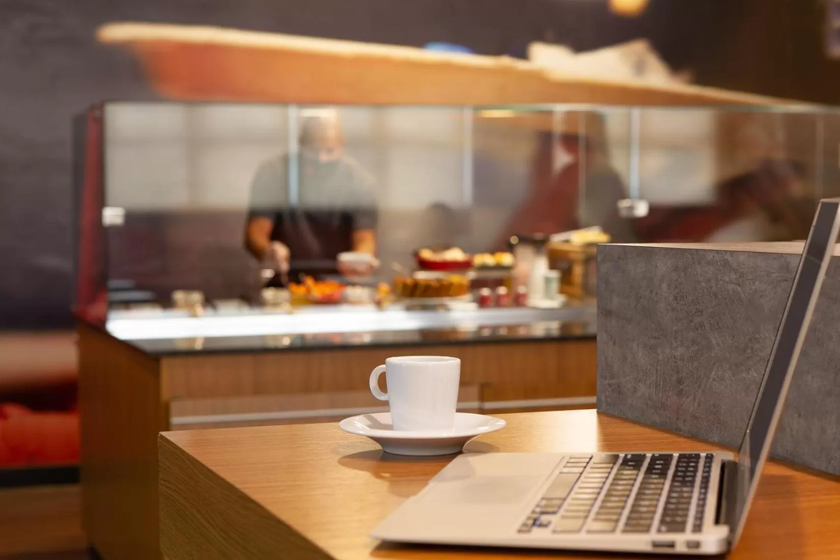 Restaurant/places to eat in ibis Sao Jose dos Campos Dutra