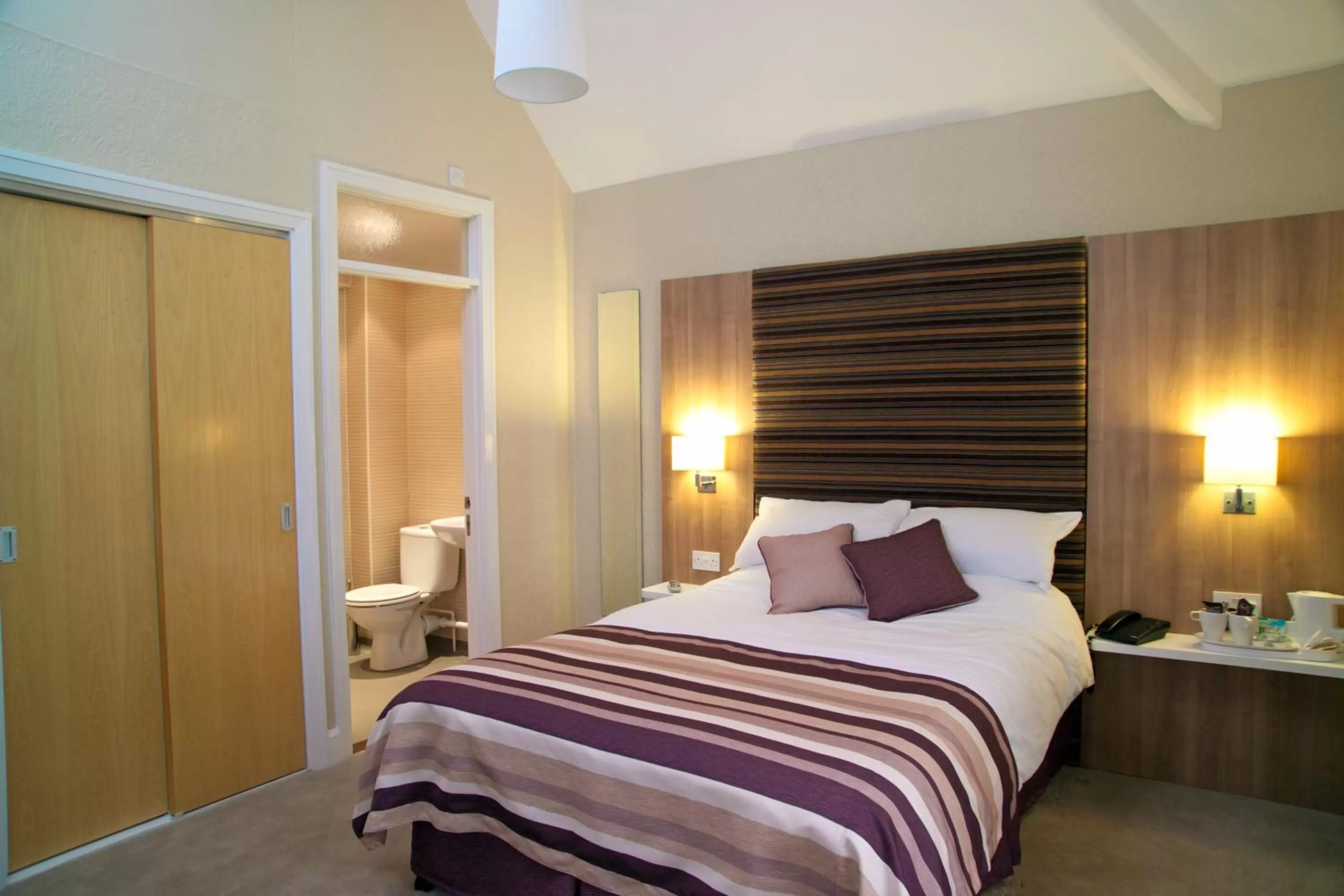 Bedroom, Bed in Hillscourt