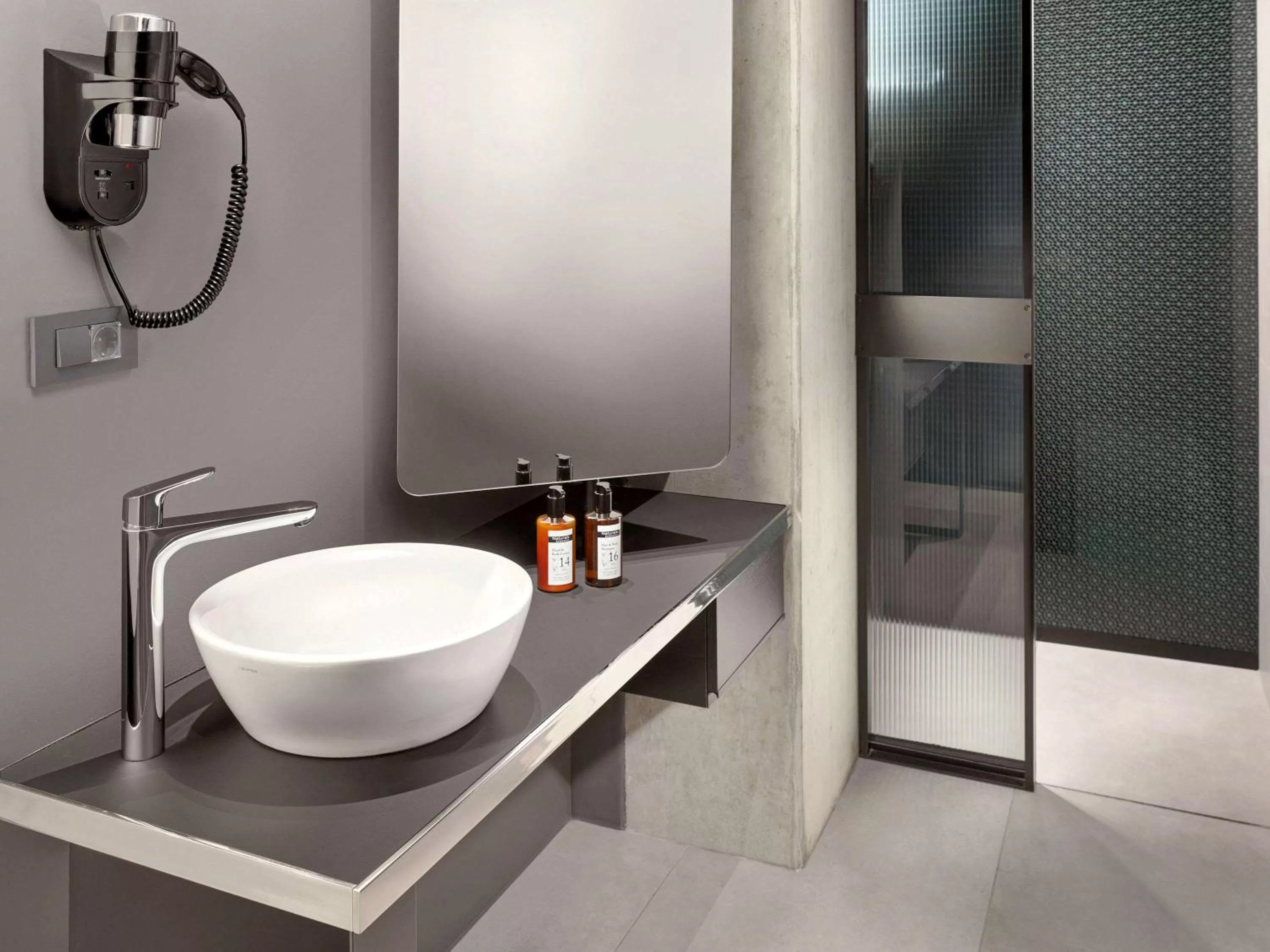 Toilet in Mövenpick Zagreb