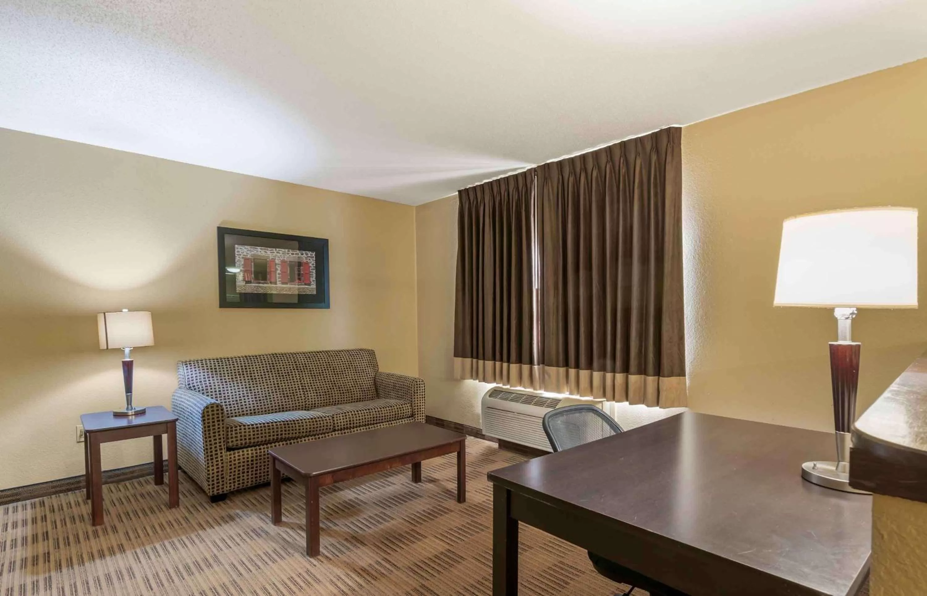 Bedroom, Bed in Extended Stay America Suites - Kansas City - Overland Park - Quivira Rd