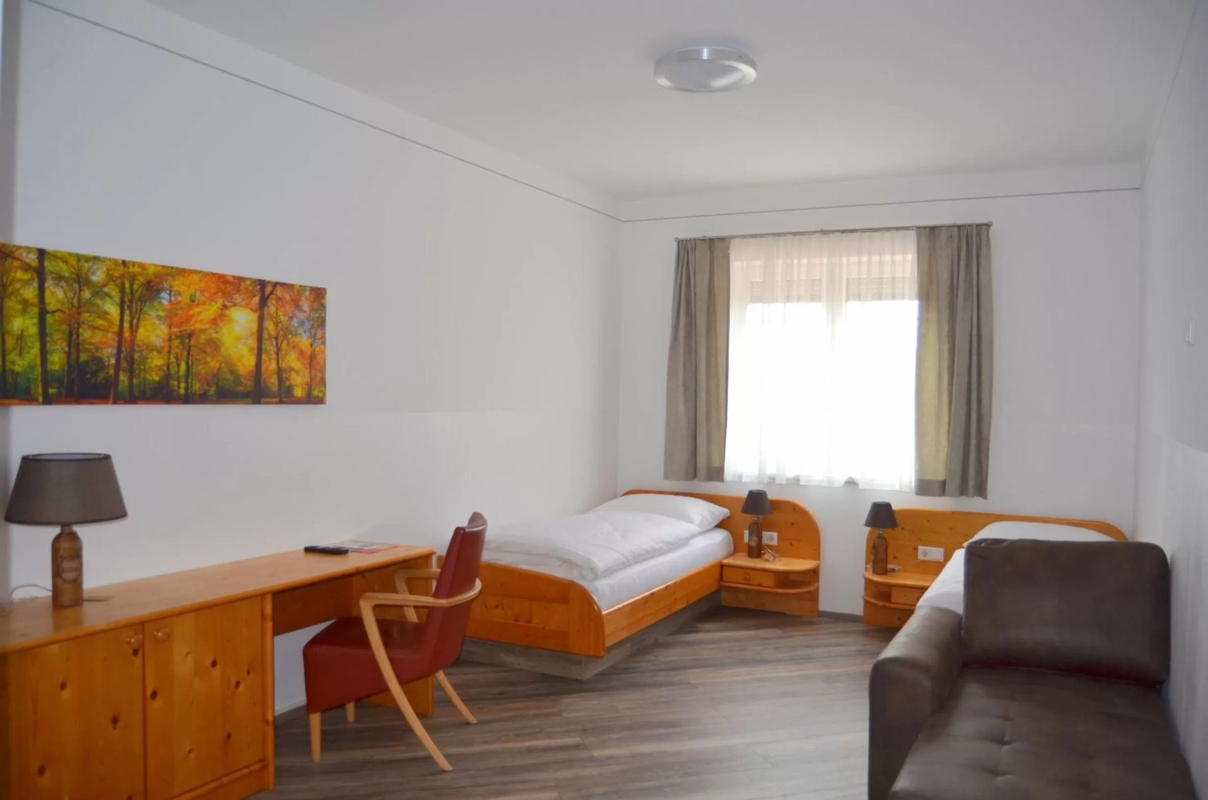 Photo of the whole room, Bed in Pension zum Strell
