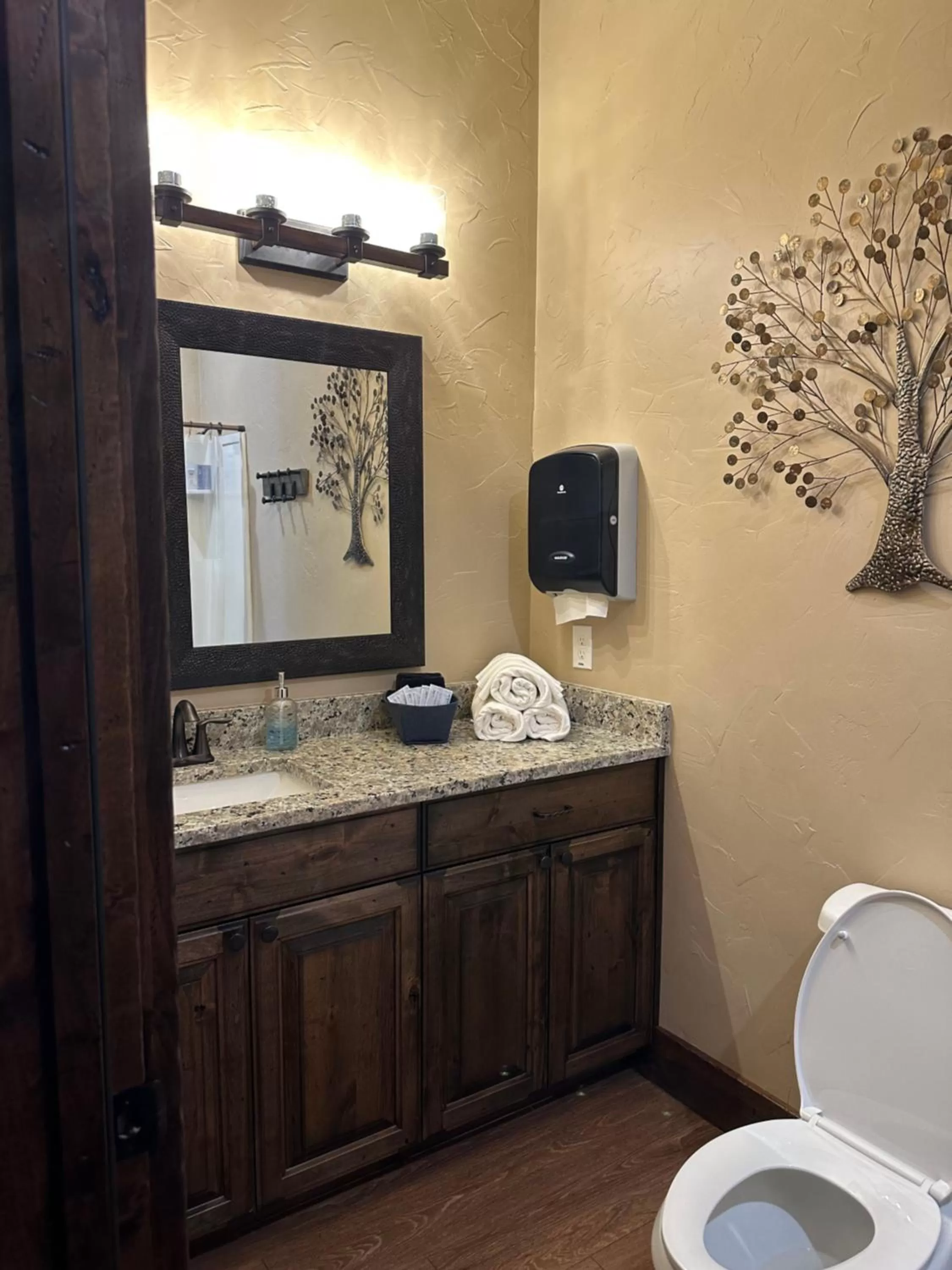 Family Room with Shared Bathroom in Zion Cliff Lodge