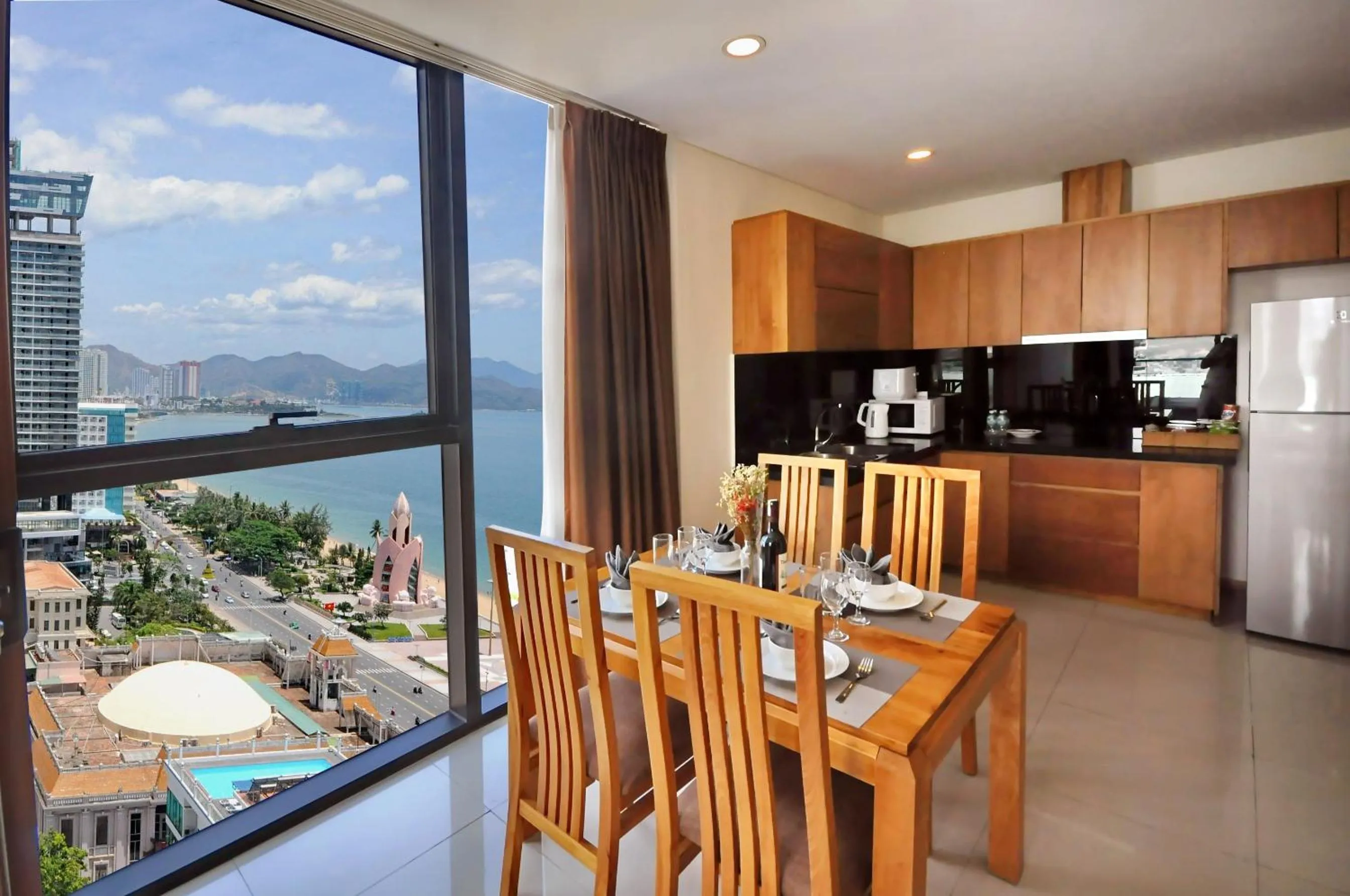 Holi Beach Hotel & Apartments