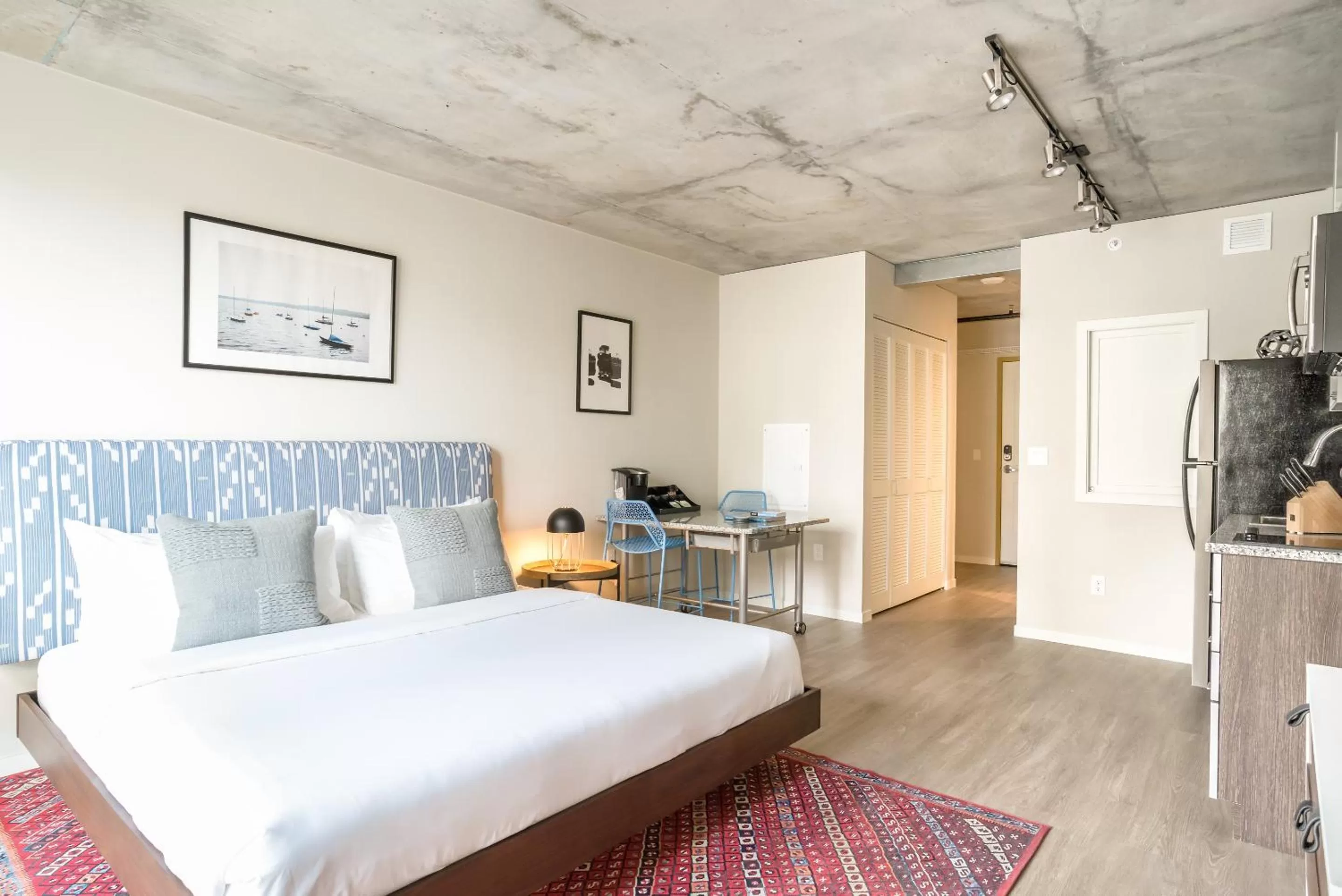 Bed in Mint House Minneapolis - Downtown West