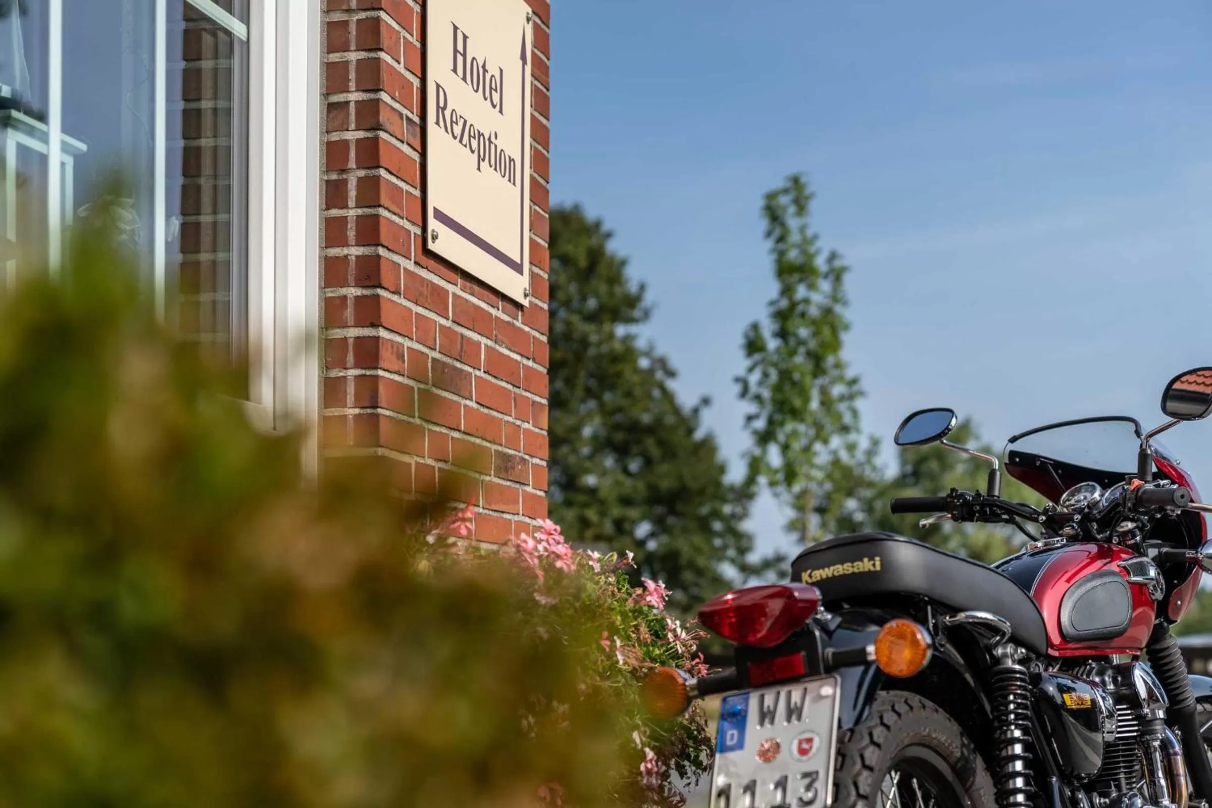 Facade/entrance in Frommanns Landhotel