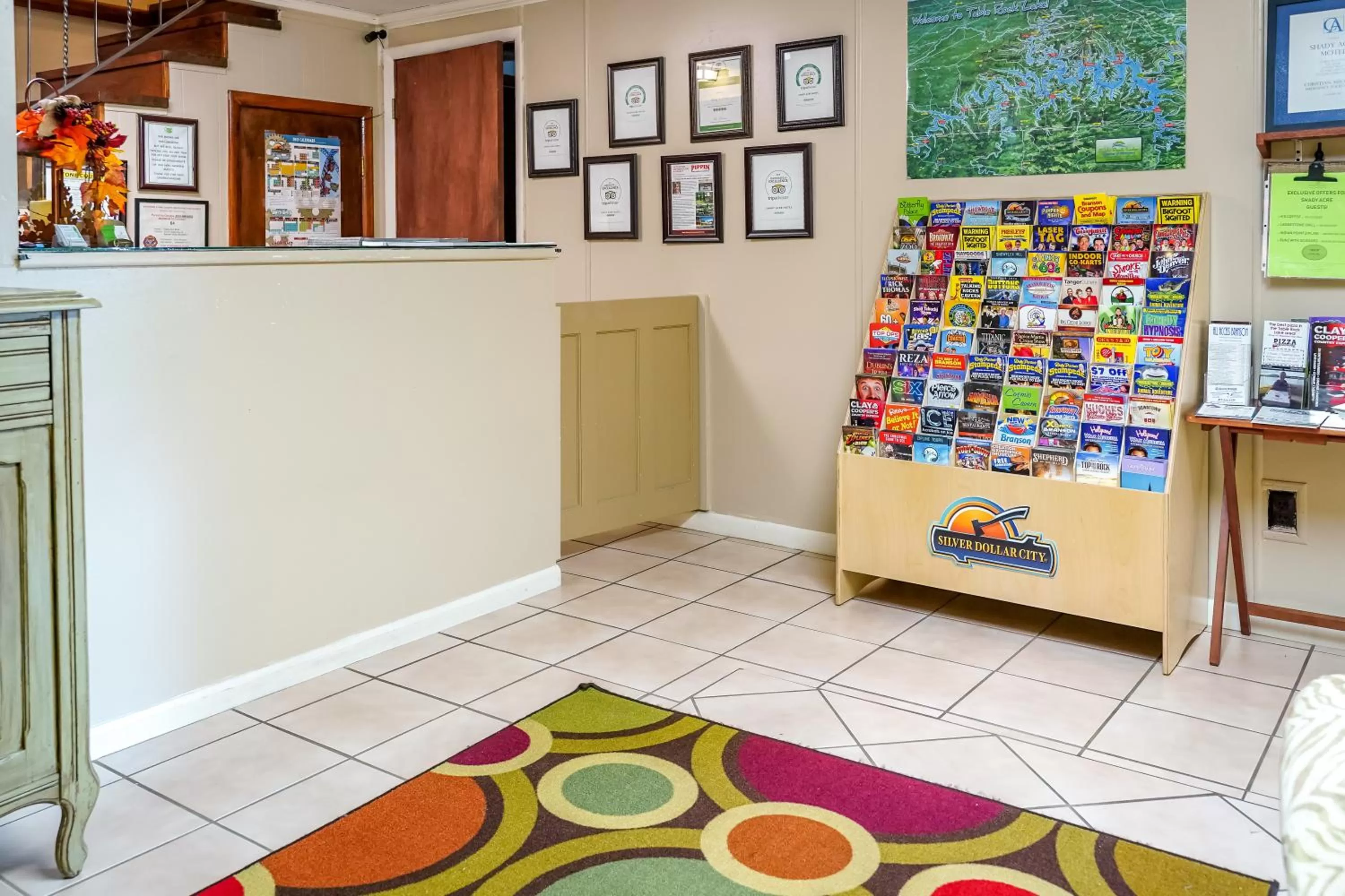 Lobby or reception in Shady Acre Inn and Suites