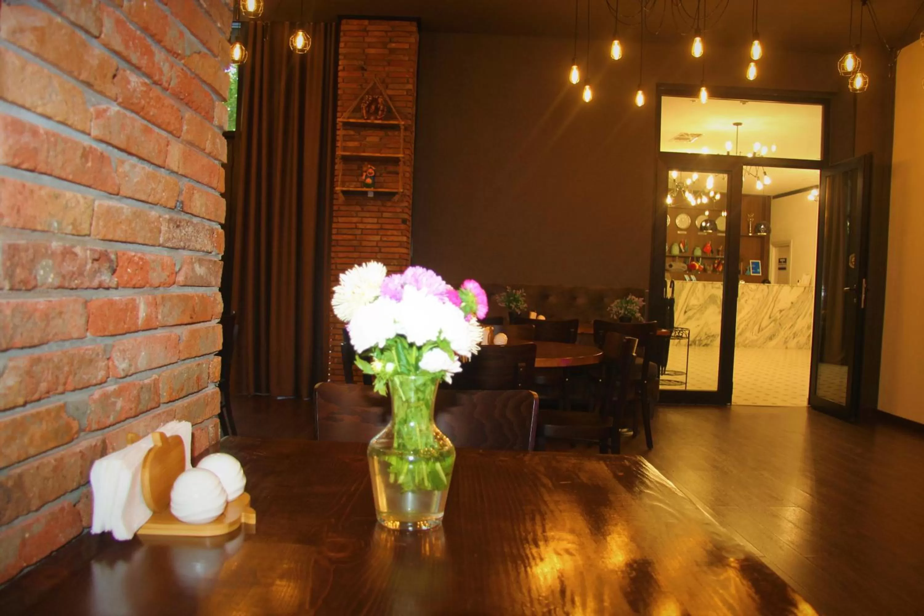Restaurant/places to eat in Bricks Hotel Tbilisi