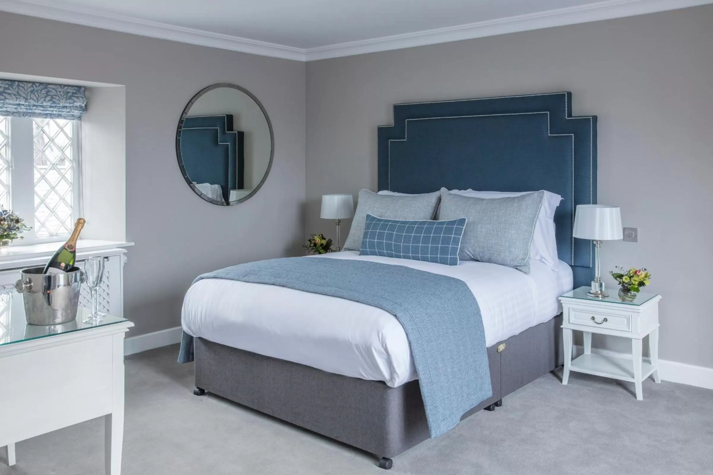 Classic Carriage Room in Kilkea Castle