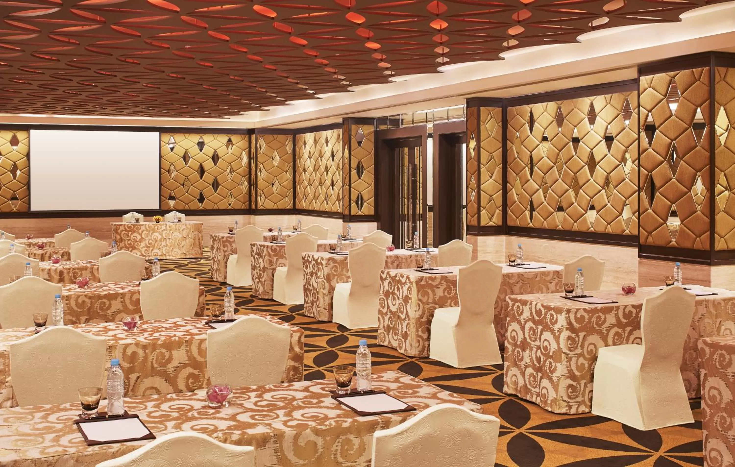 Banquet/Function facilities in Taj Santacruz