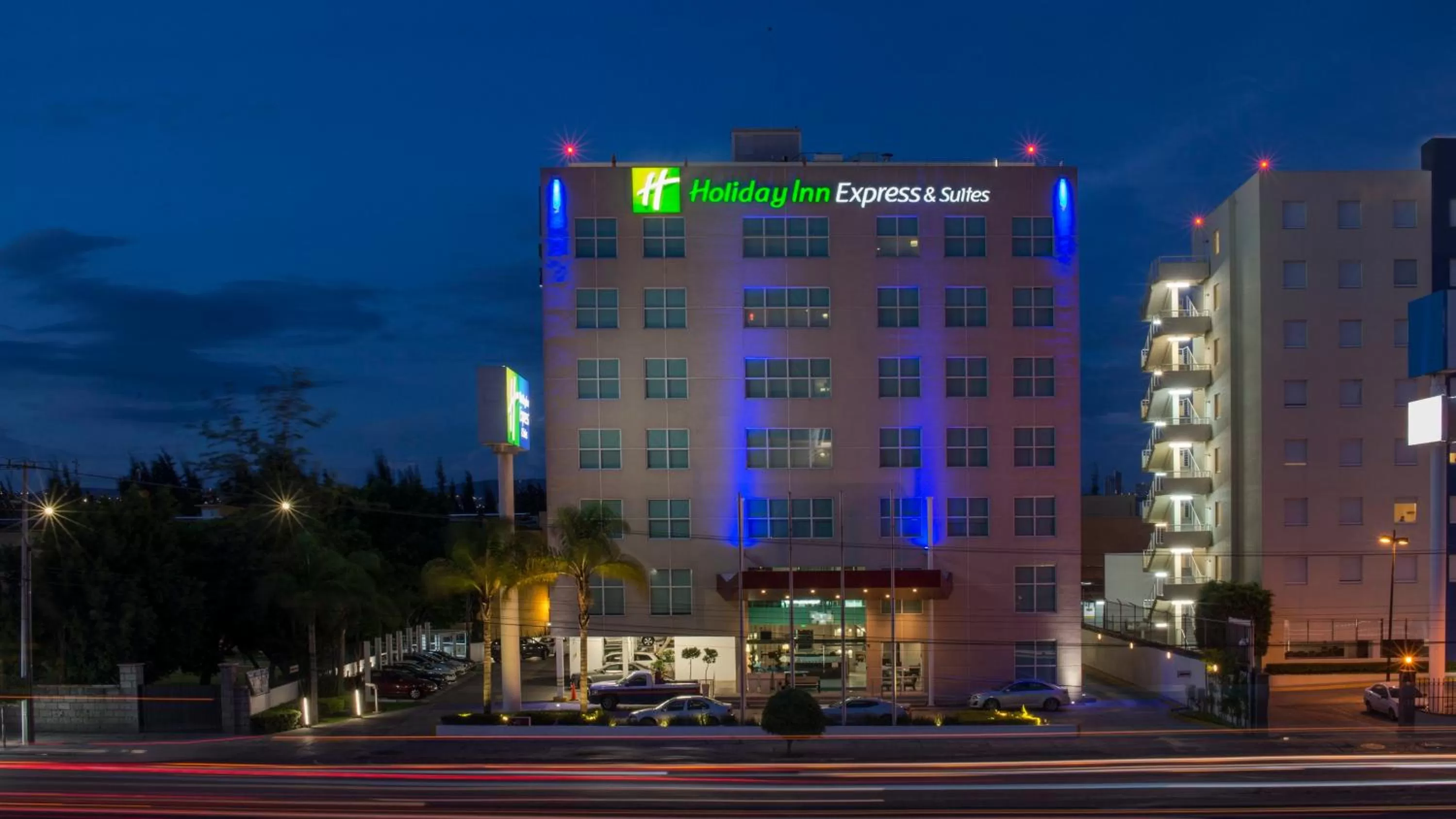 Property building in Holiday Inn Express & Suites Queretaro by IHG