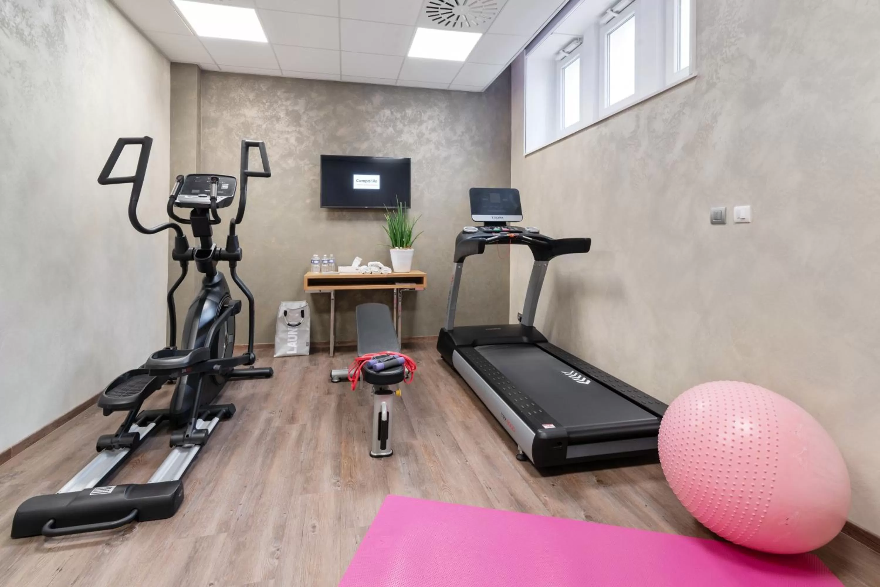 Fitness centre/facilities in Campanile Epinal Centre - Gare