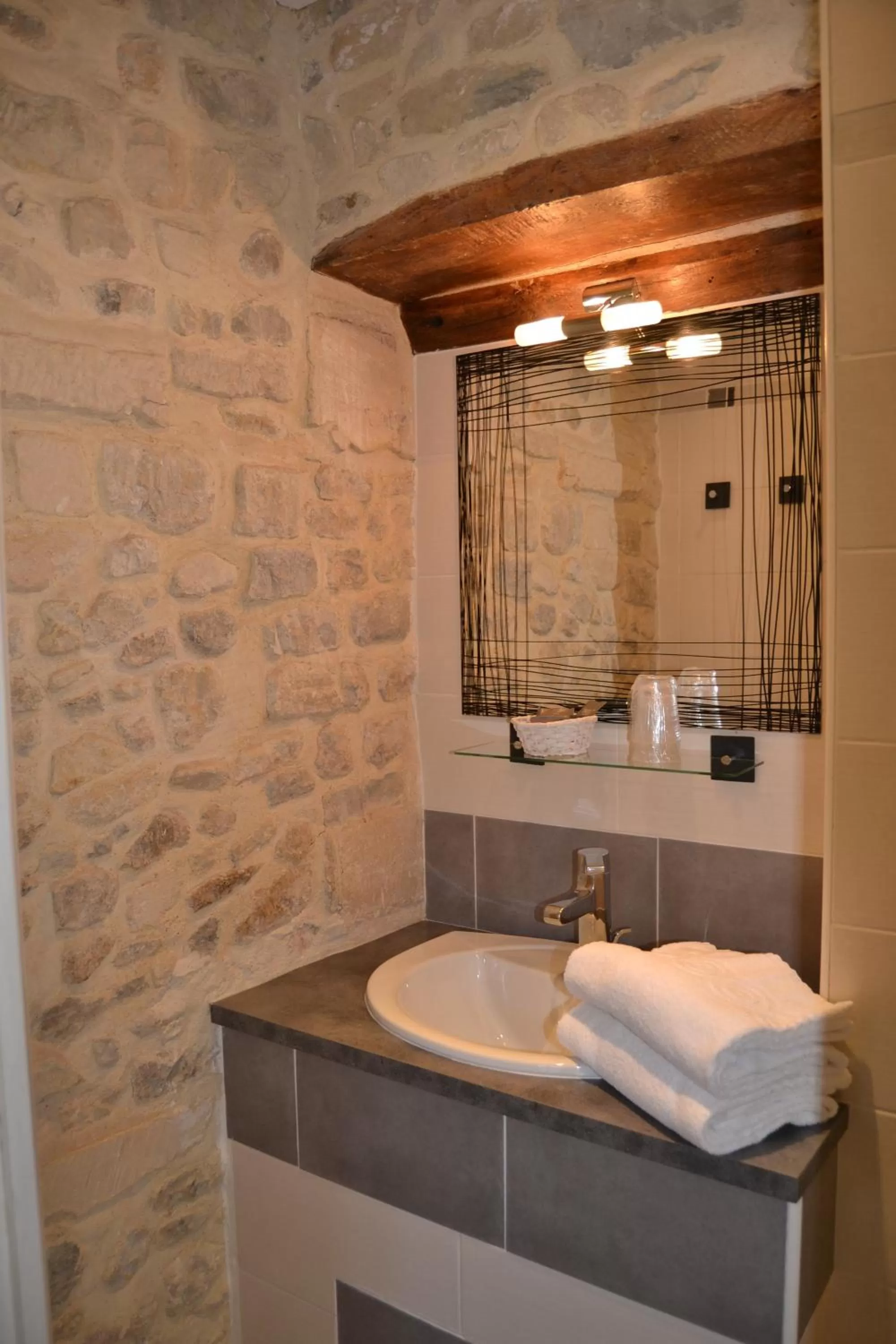 Bathroom in Hotel Reine Mathilde