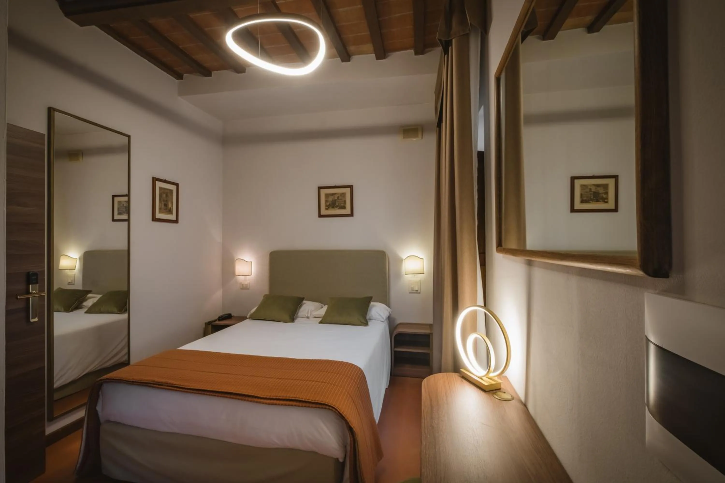 Photo of the whole room, Bed in Hotel Villa Montegranelli