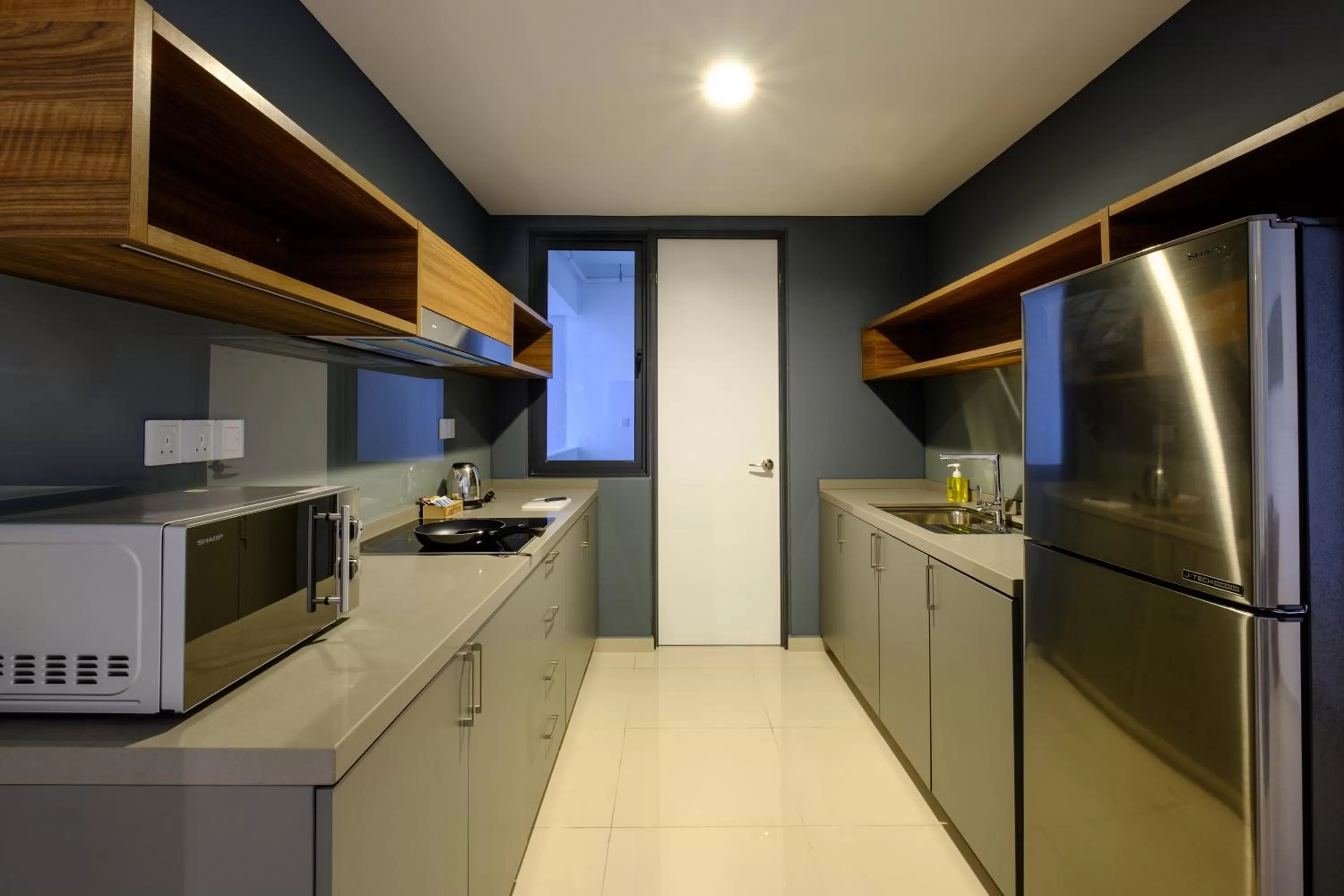Kitchen or kitchenette in Tanjung Point Residences