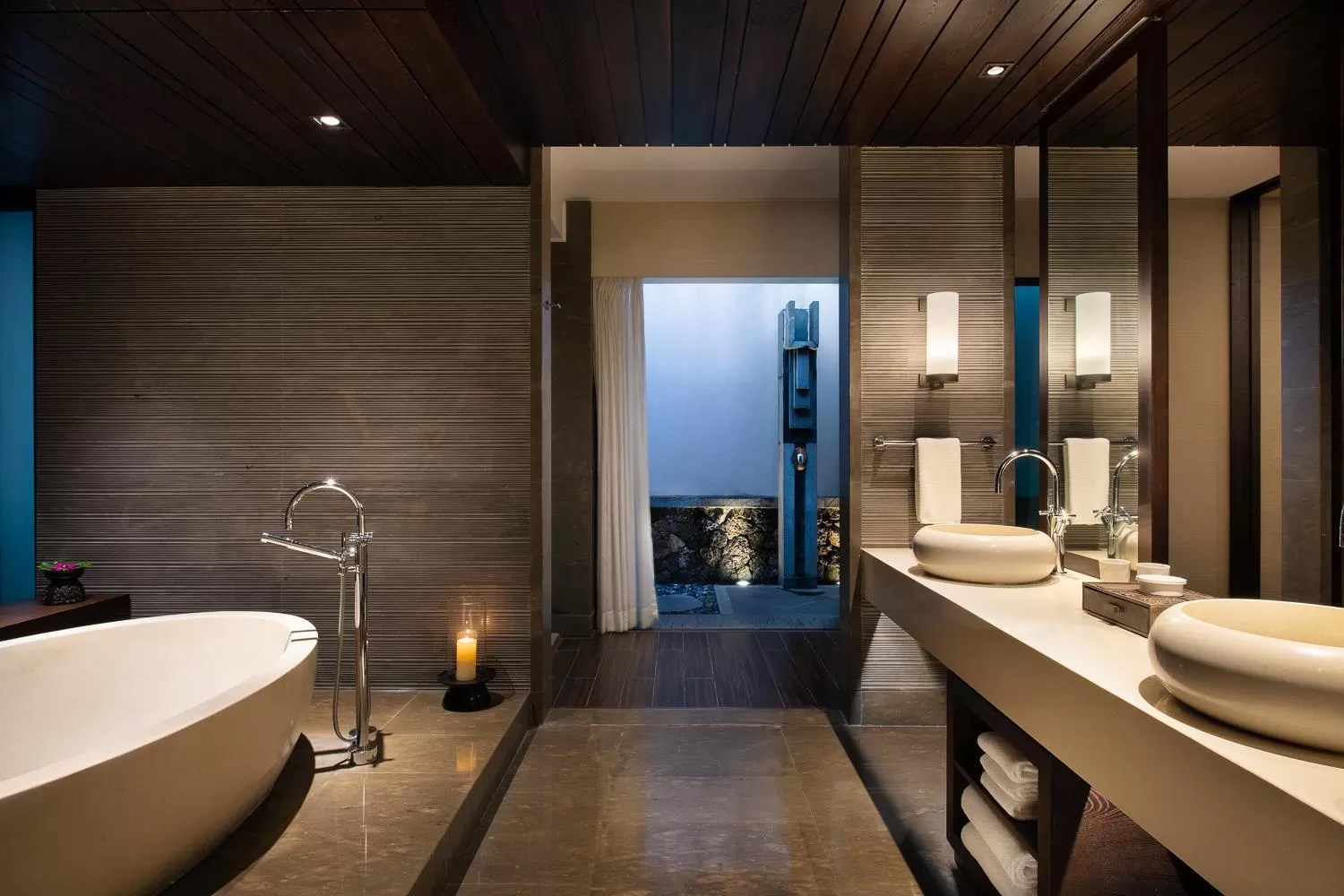 Toilet in Raffles Hainan Clear Water Bay