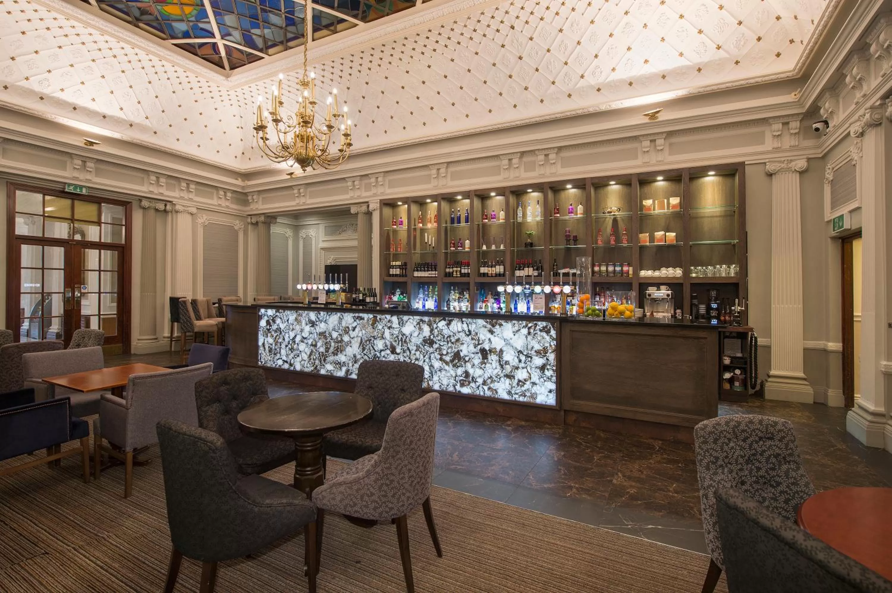 Lounge or bar in Crowne Plaza - Sheffield by IHG