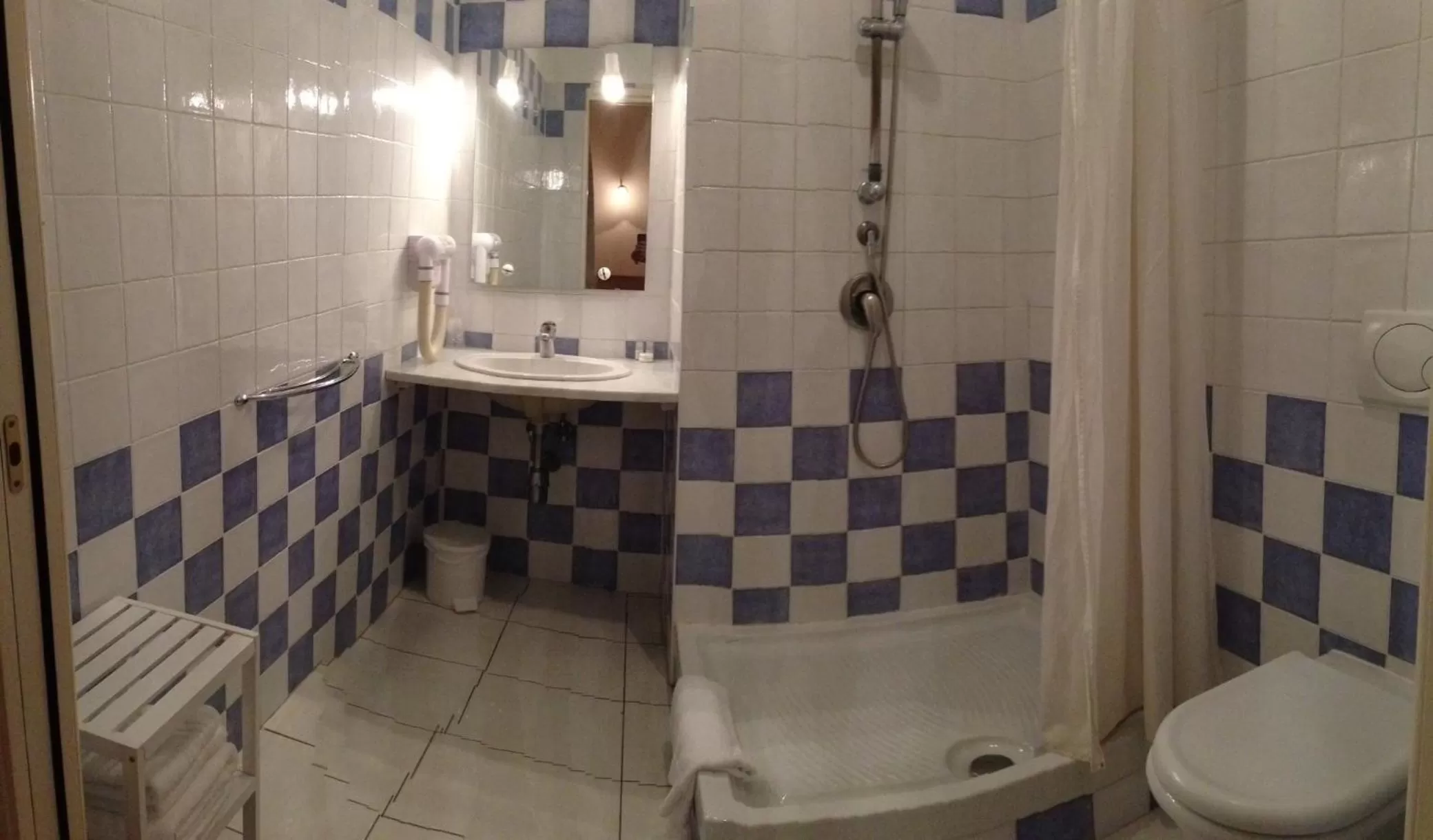 Bathroom in Auberge les Oliviers