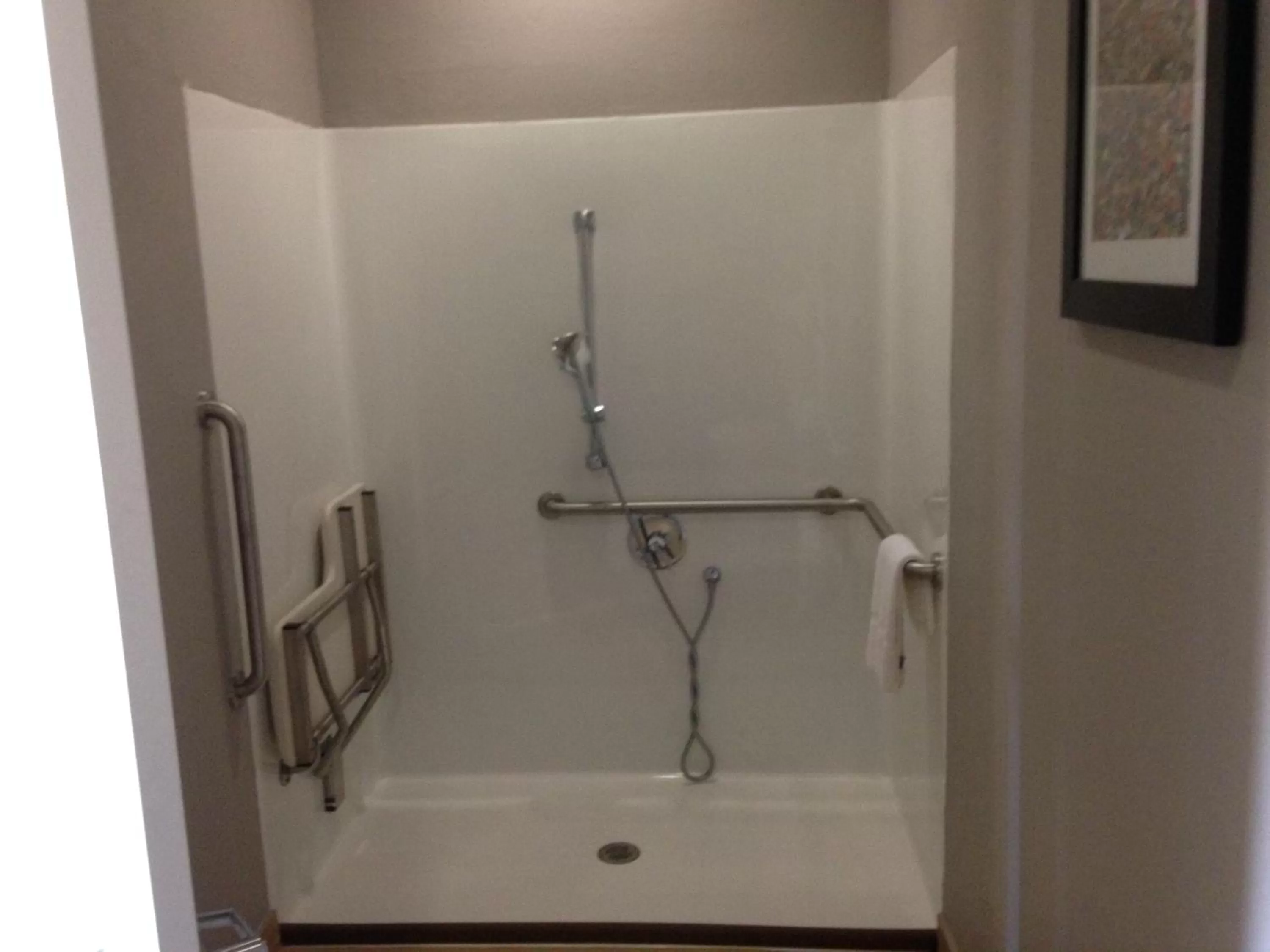 Shower in Scottish Inn & Suites Cotulla, TX