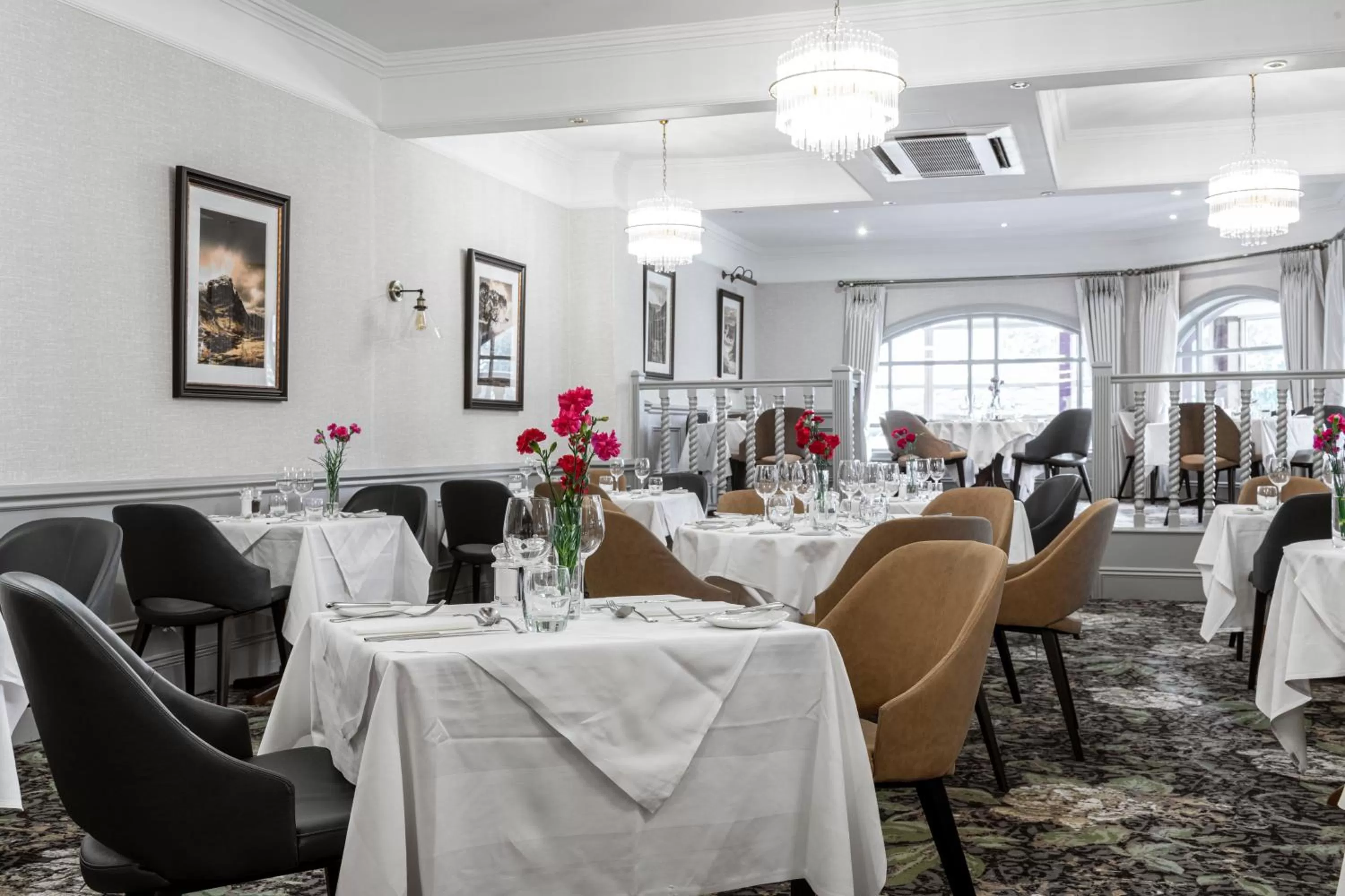 Restaurant/places to eat in Kingsmills Hotel