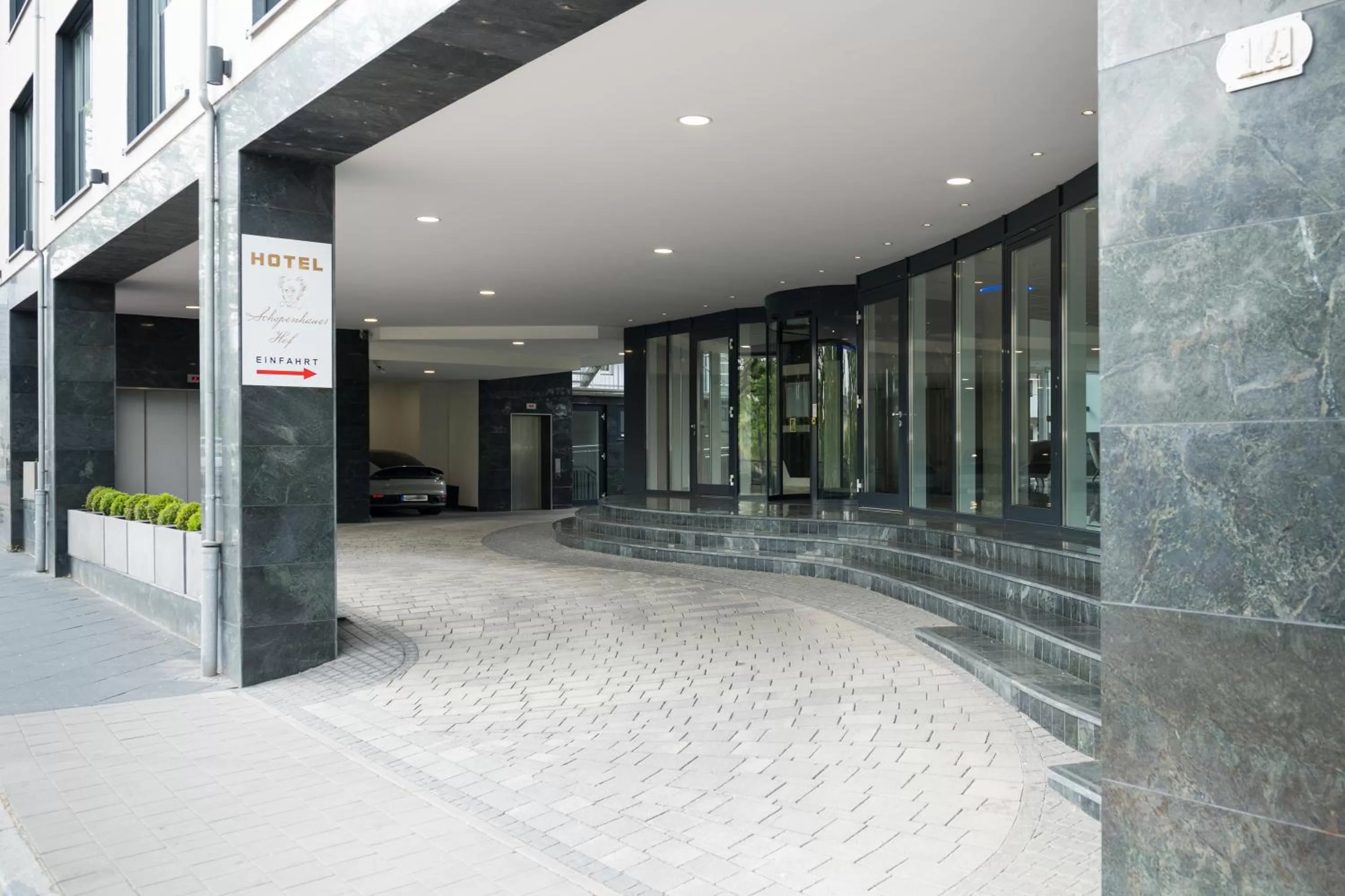 Property building in Hotel Schopenhauer Hof