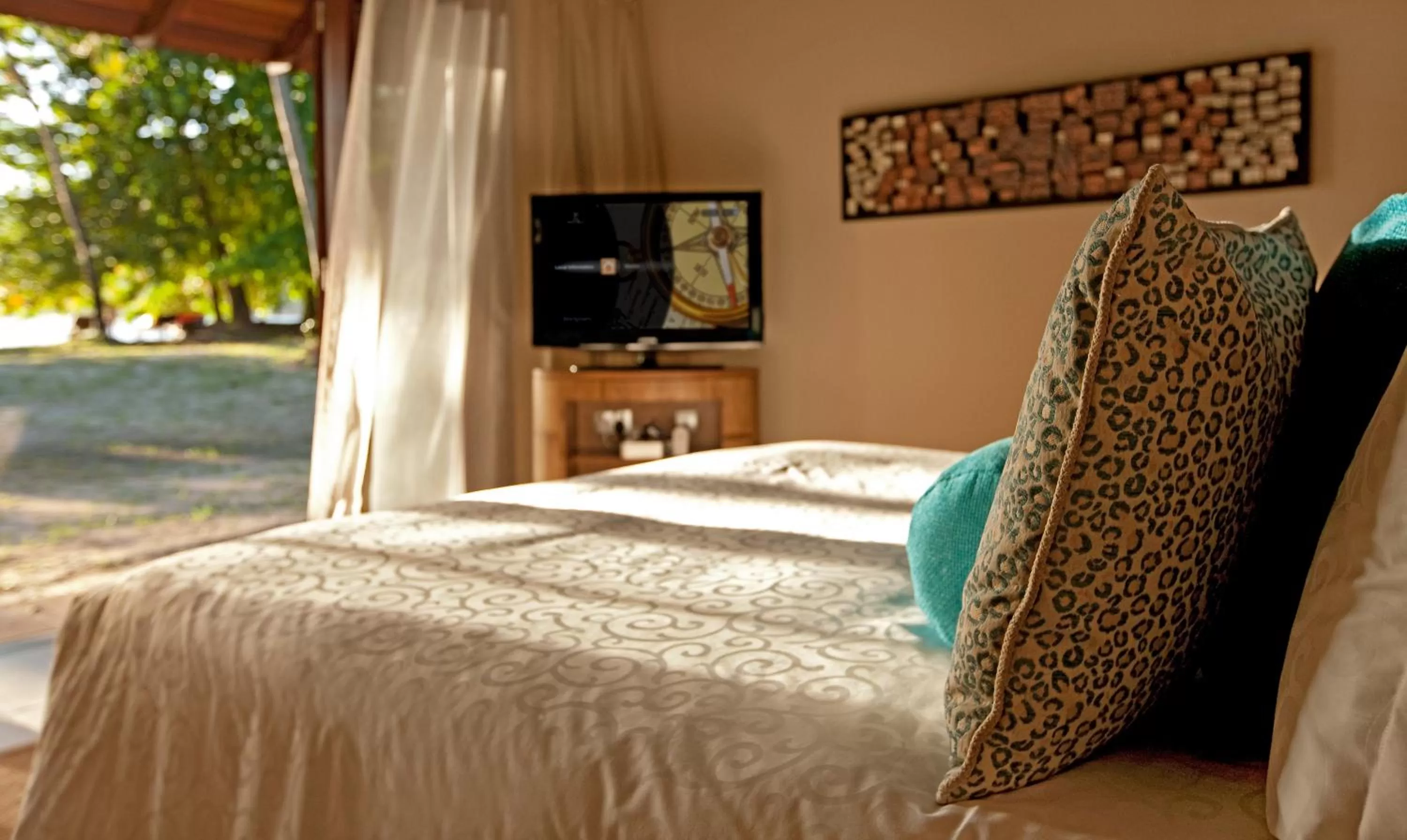 Bedroom, Bed in Constance Ephelia