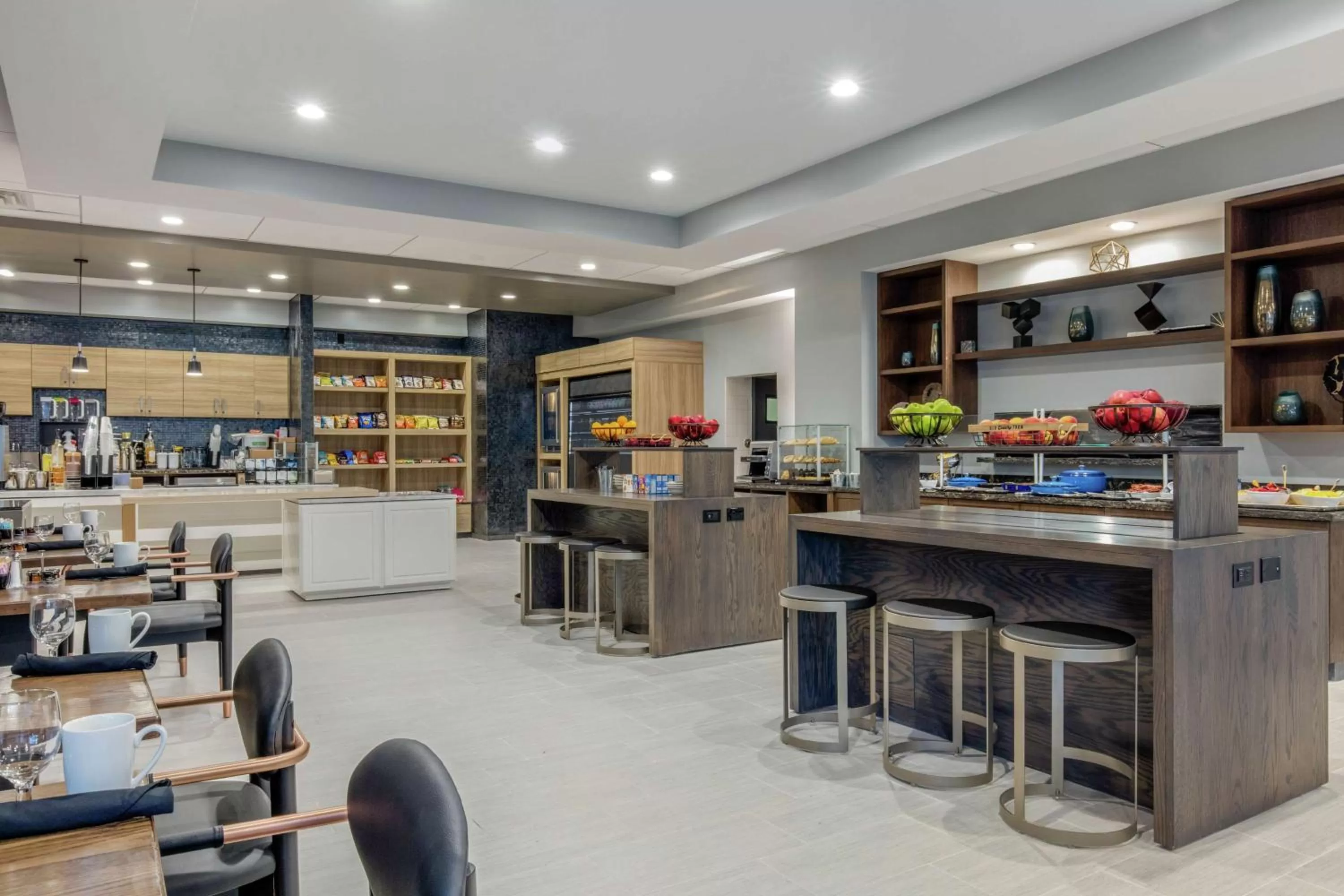 Restaurant/places to eat in DoubleTree Birmingham Perimeter Park