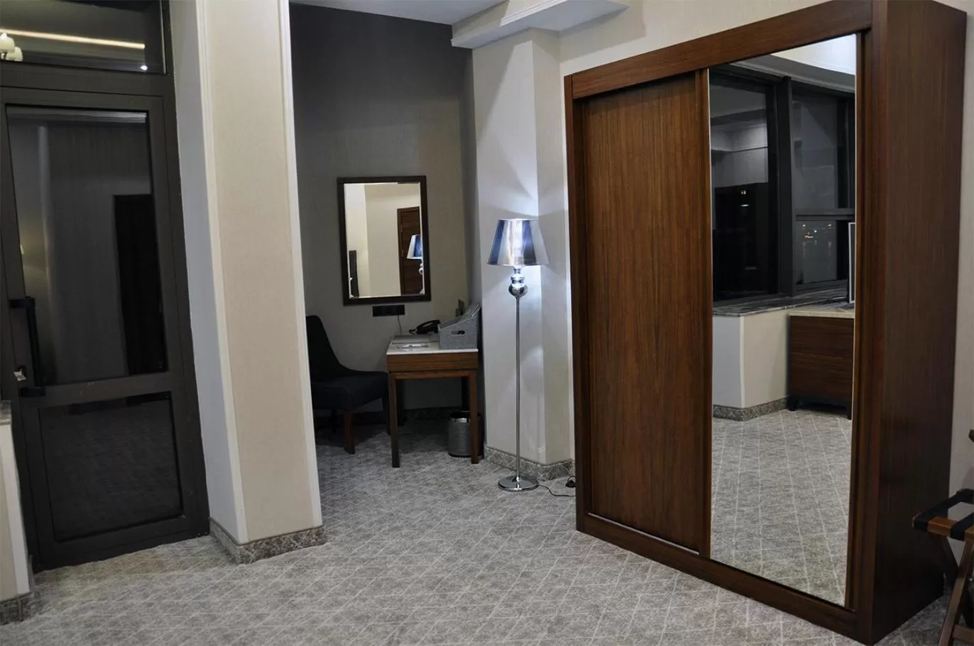 Parliament Palace Hotel