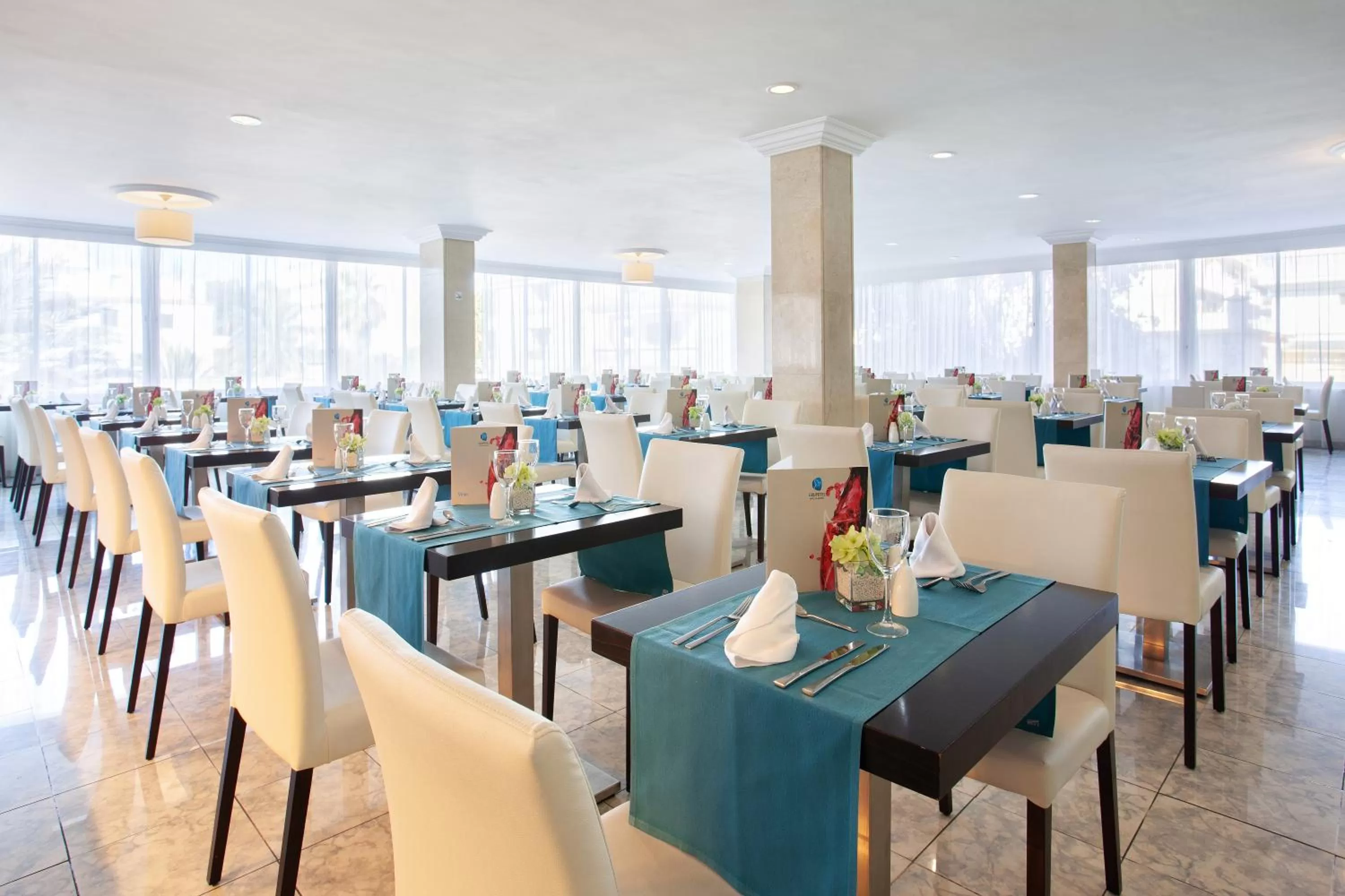 Restaurant/places to eat in Grupotel Montecarlo