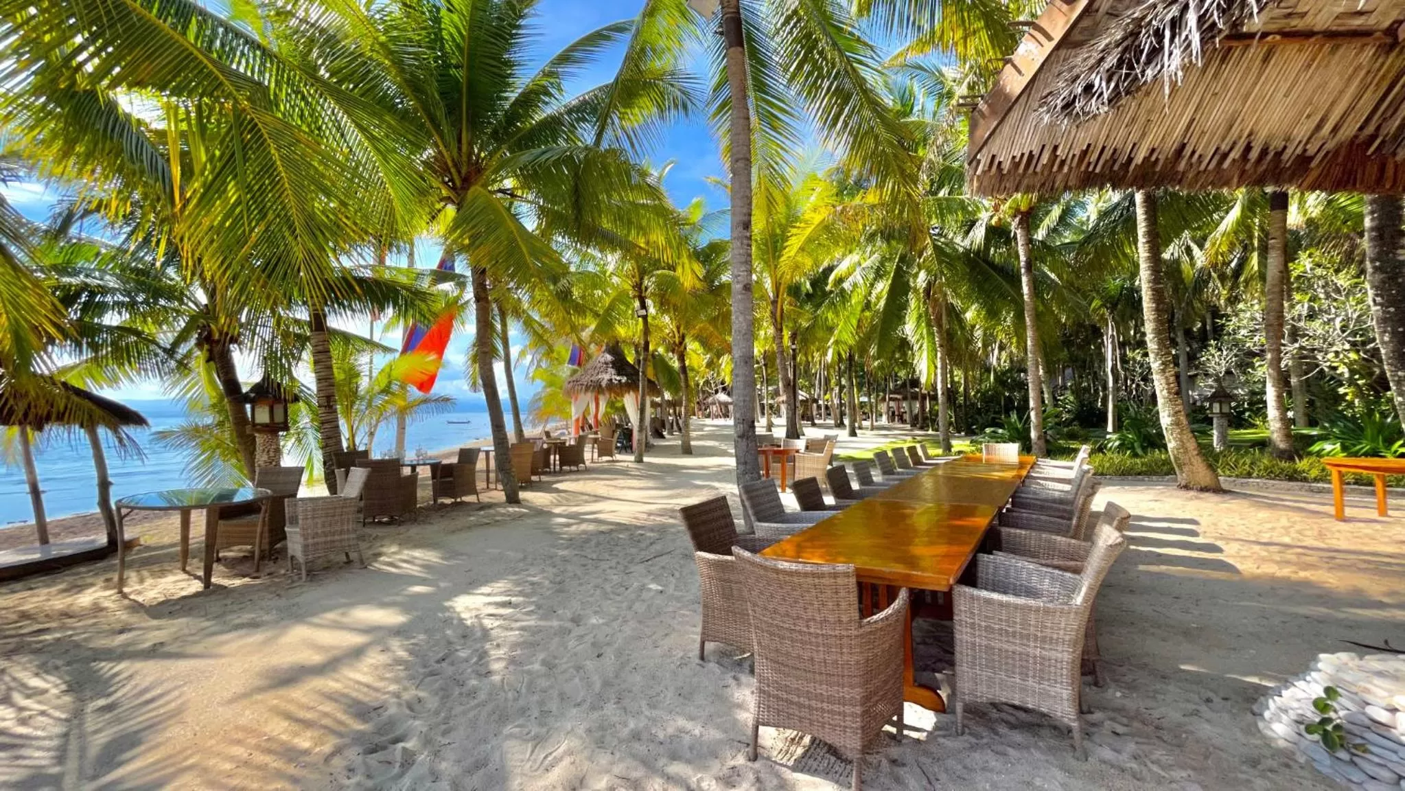 Restaurant/places to eat in Coco Grove Beach Resort, Siquijor Island