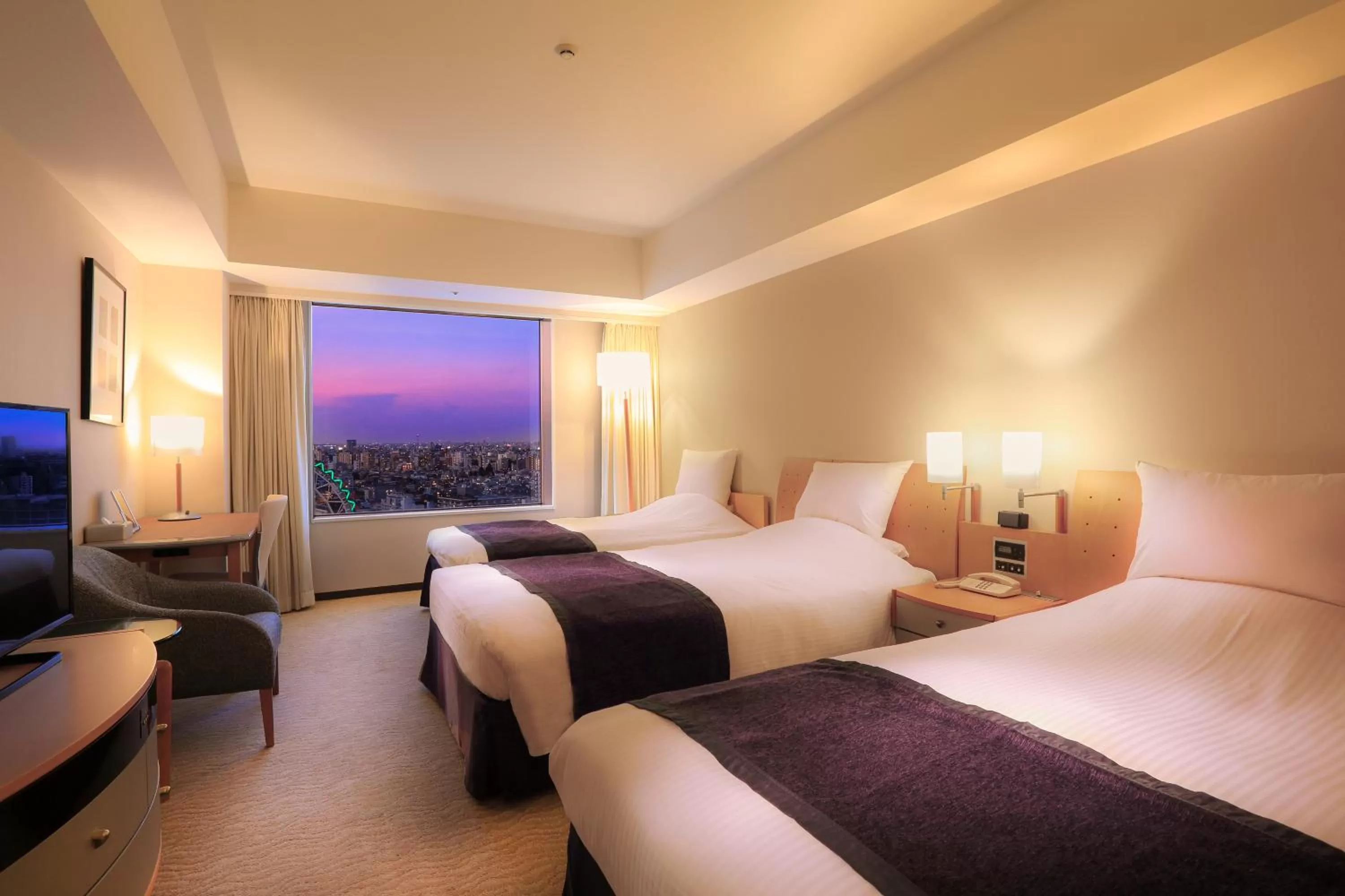 Photo of the whole room, Bed in Tokyo Dome Hotel
