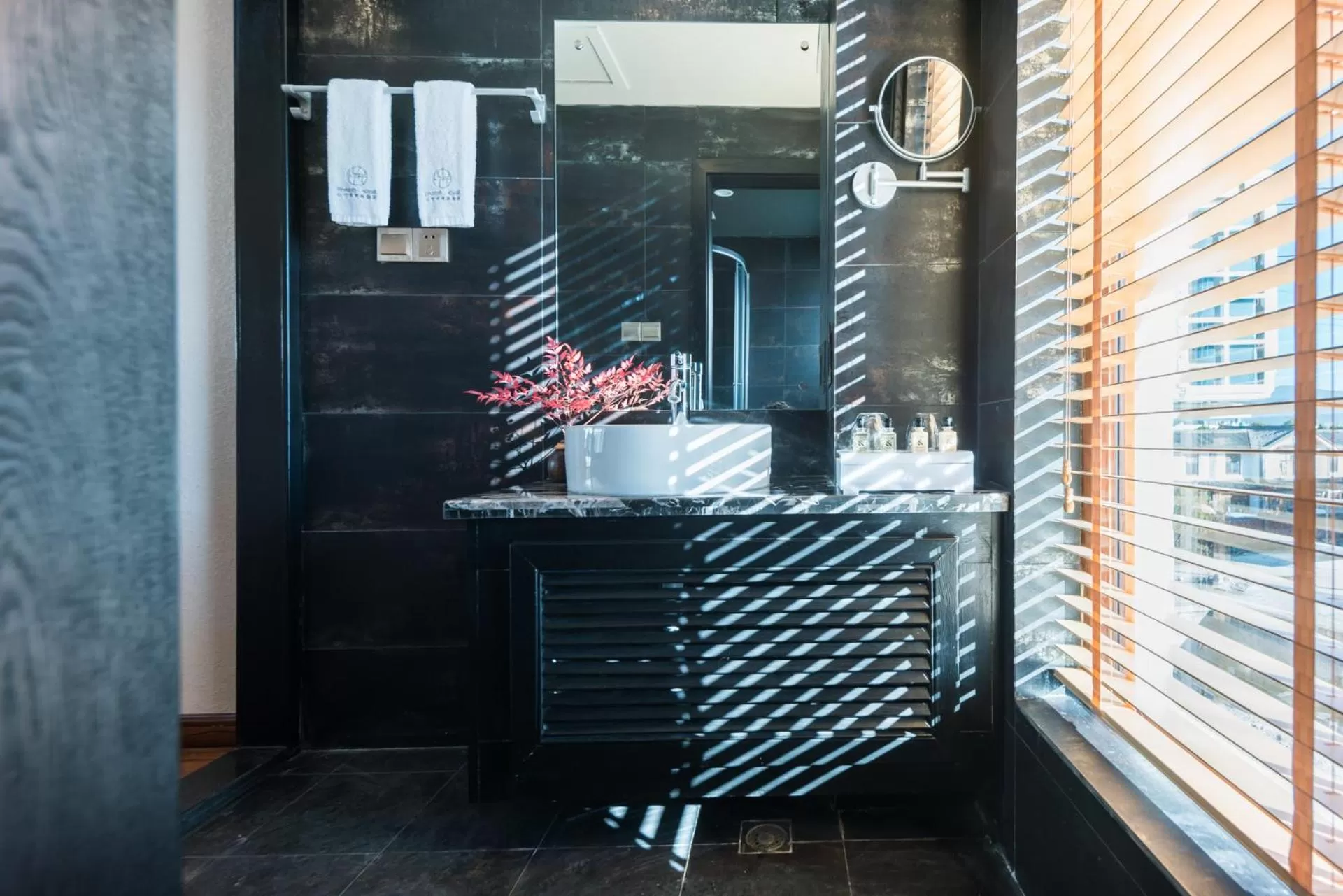 Toilet, Bathroom in Lijiang Gemmer Hotel