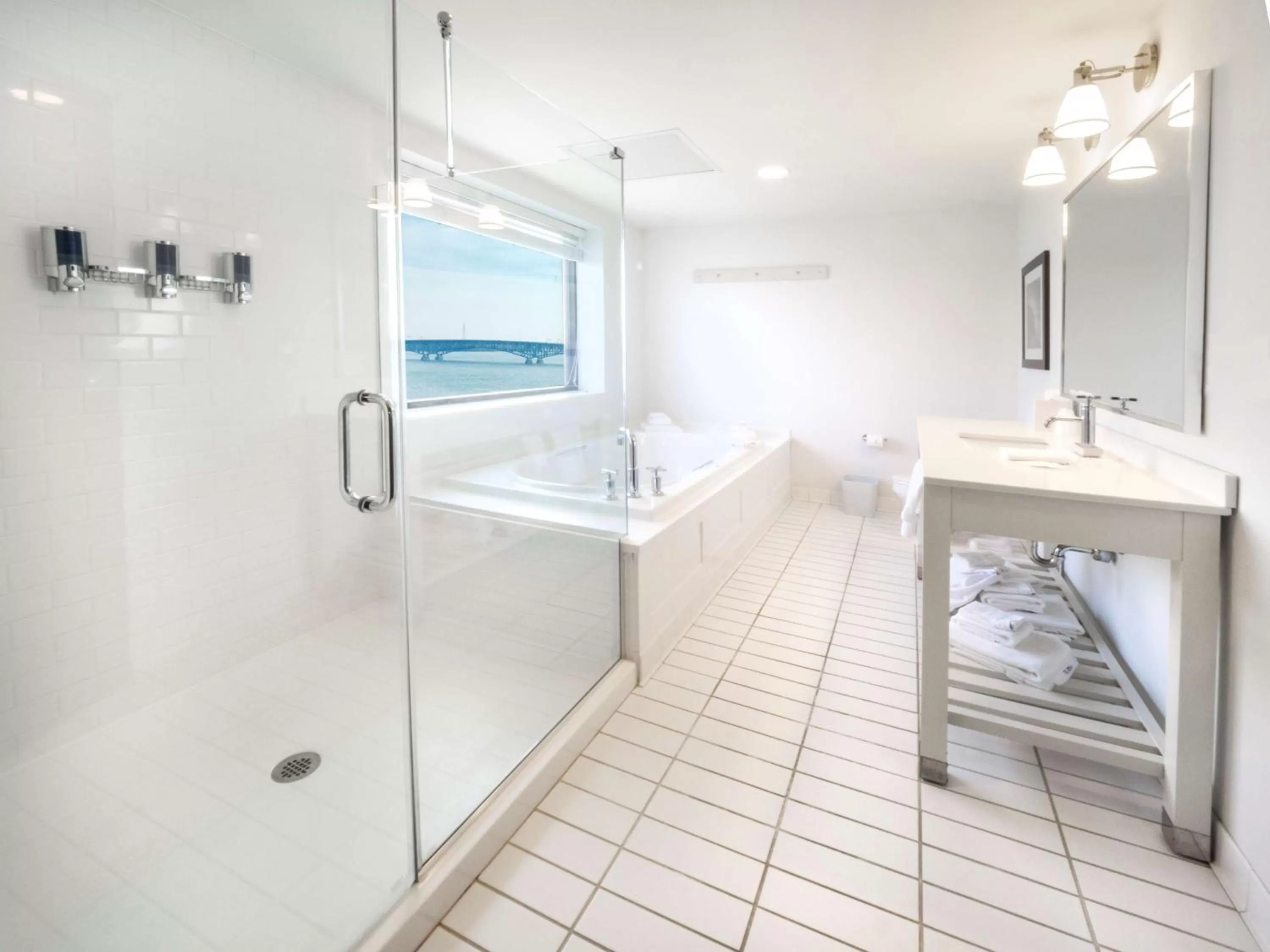 Shower in Niagara Riverside Resort; BW Premier Collection