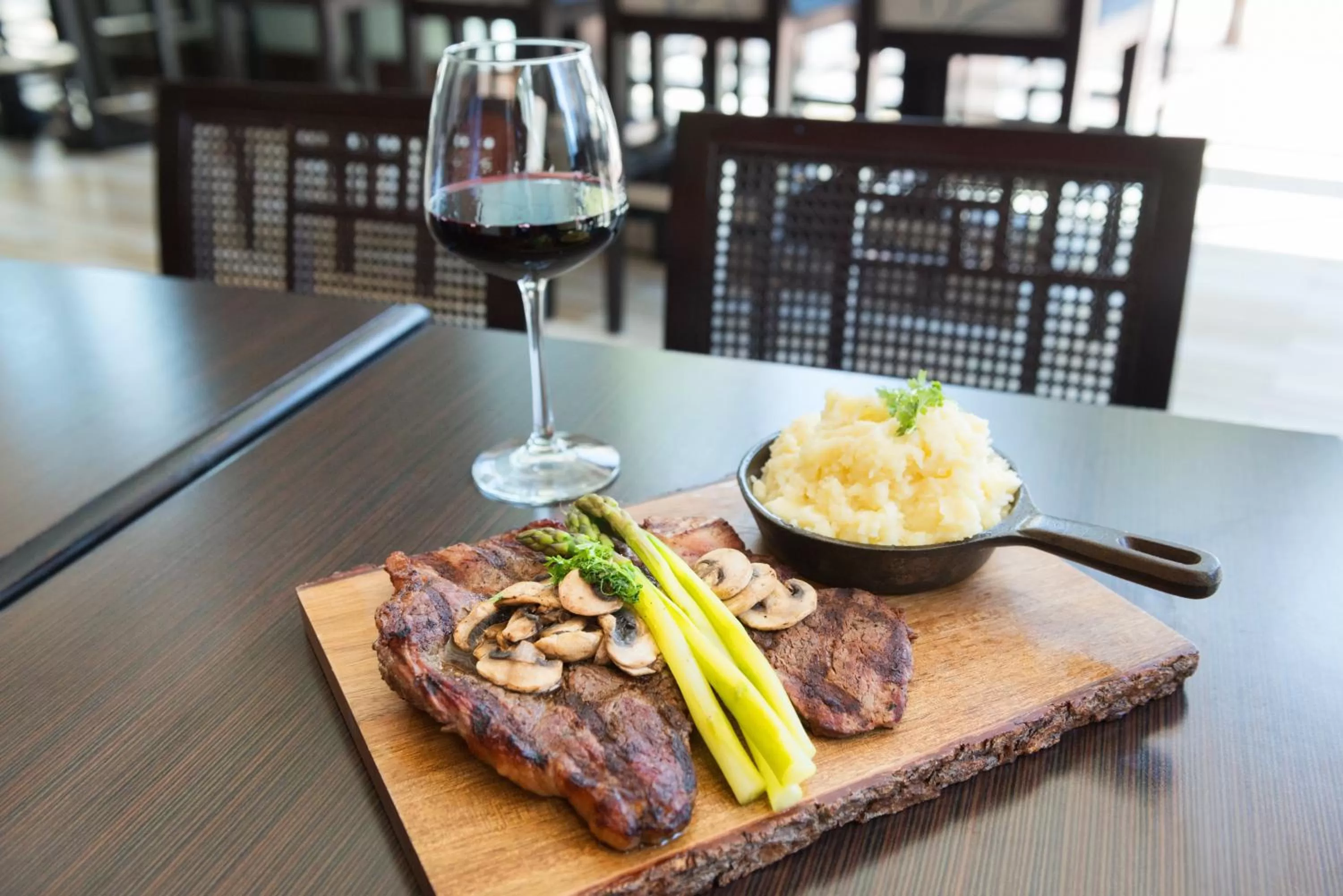 Restaurant/places to eat in Hotel Indigo San Diego - Gaslamp Quarter by IHG