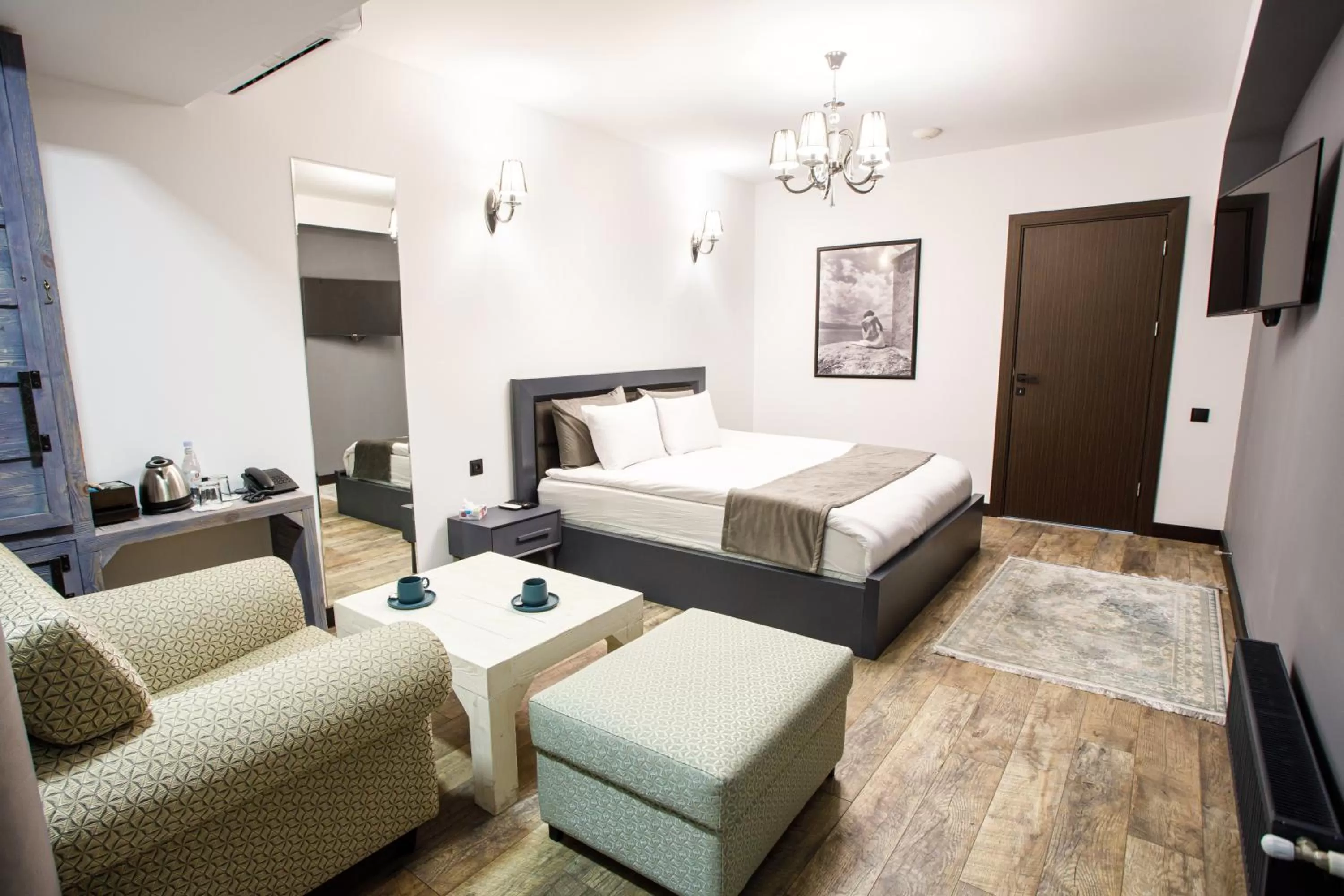 Bed in The Phoenix Boutique Hotel