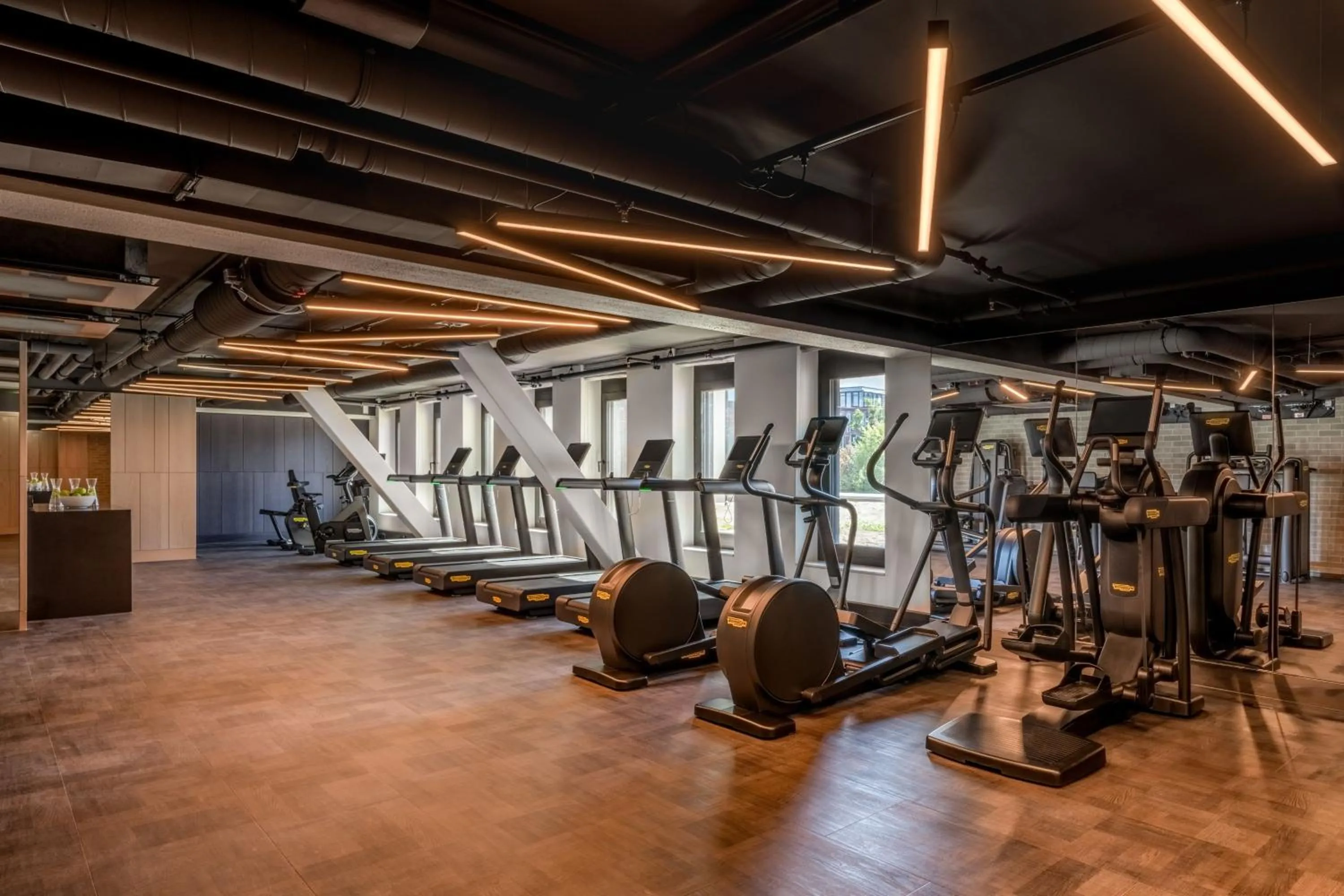 Fitness centre/facilities in Munich Marriott Hotel City West