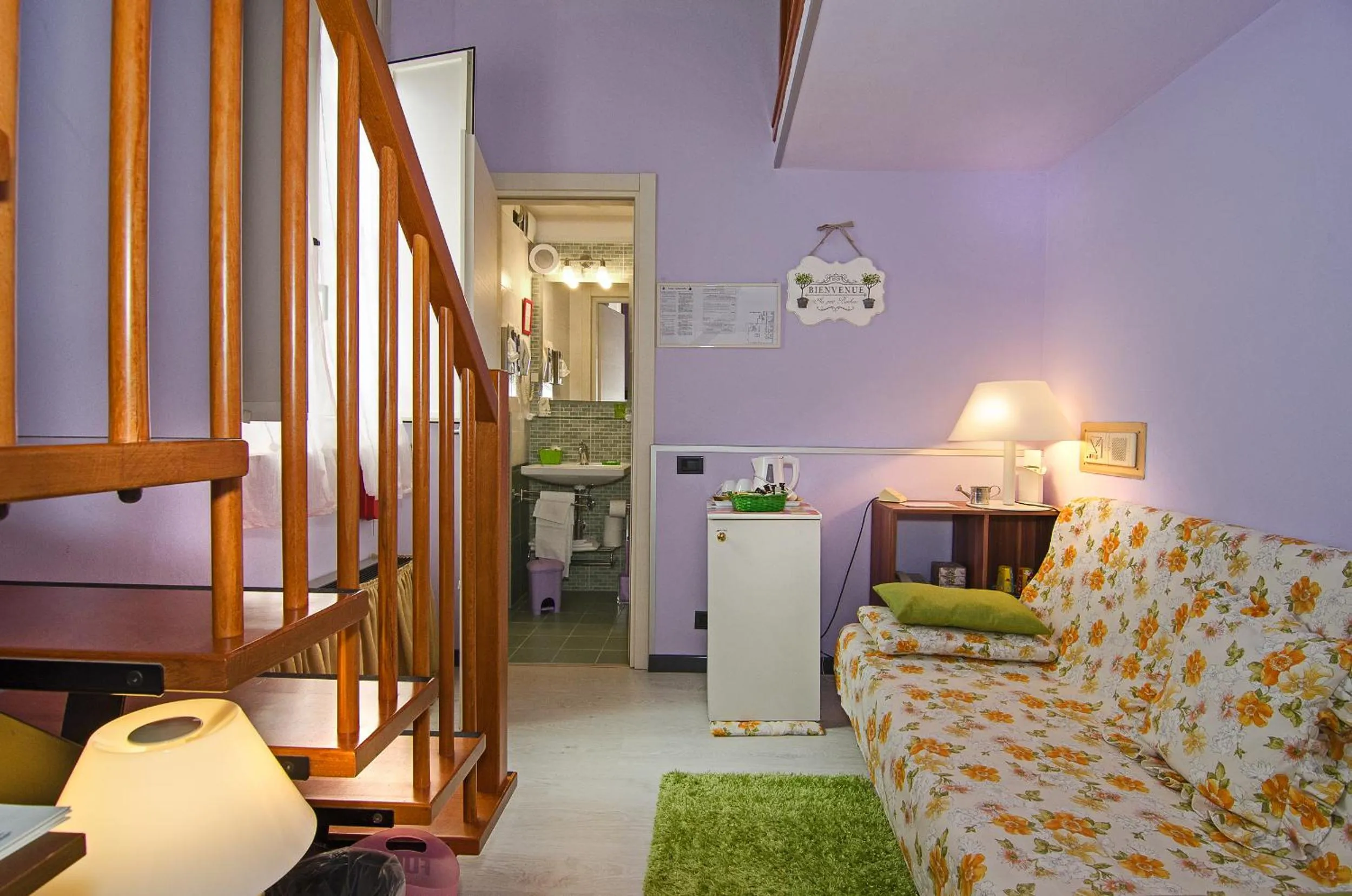 Shower, Bed in Hotel Rex