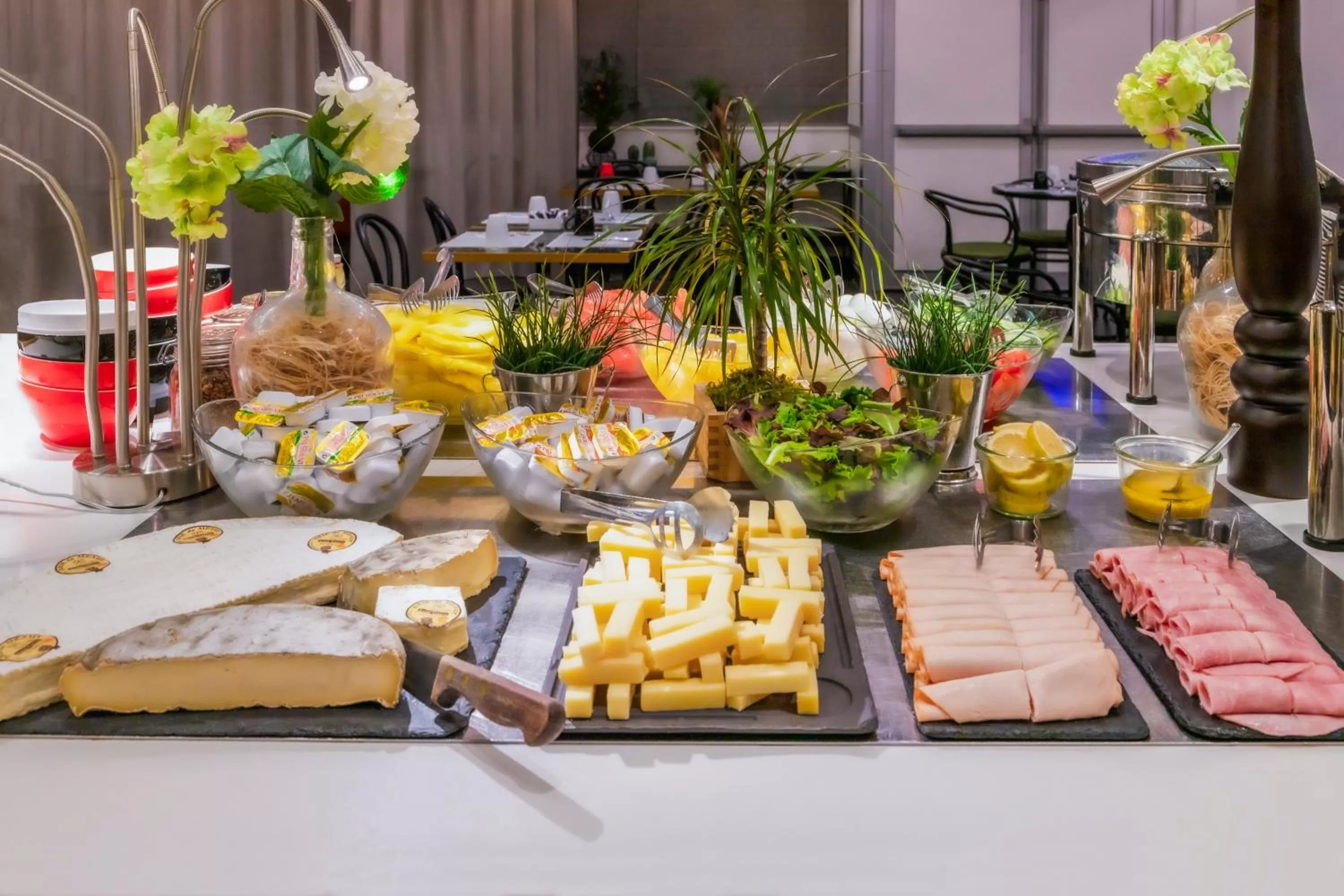 Breakfast in Novotel Paris 17