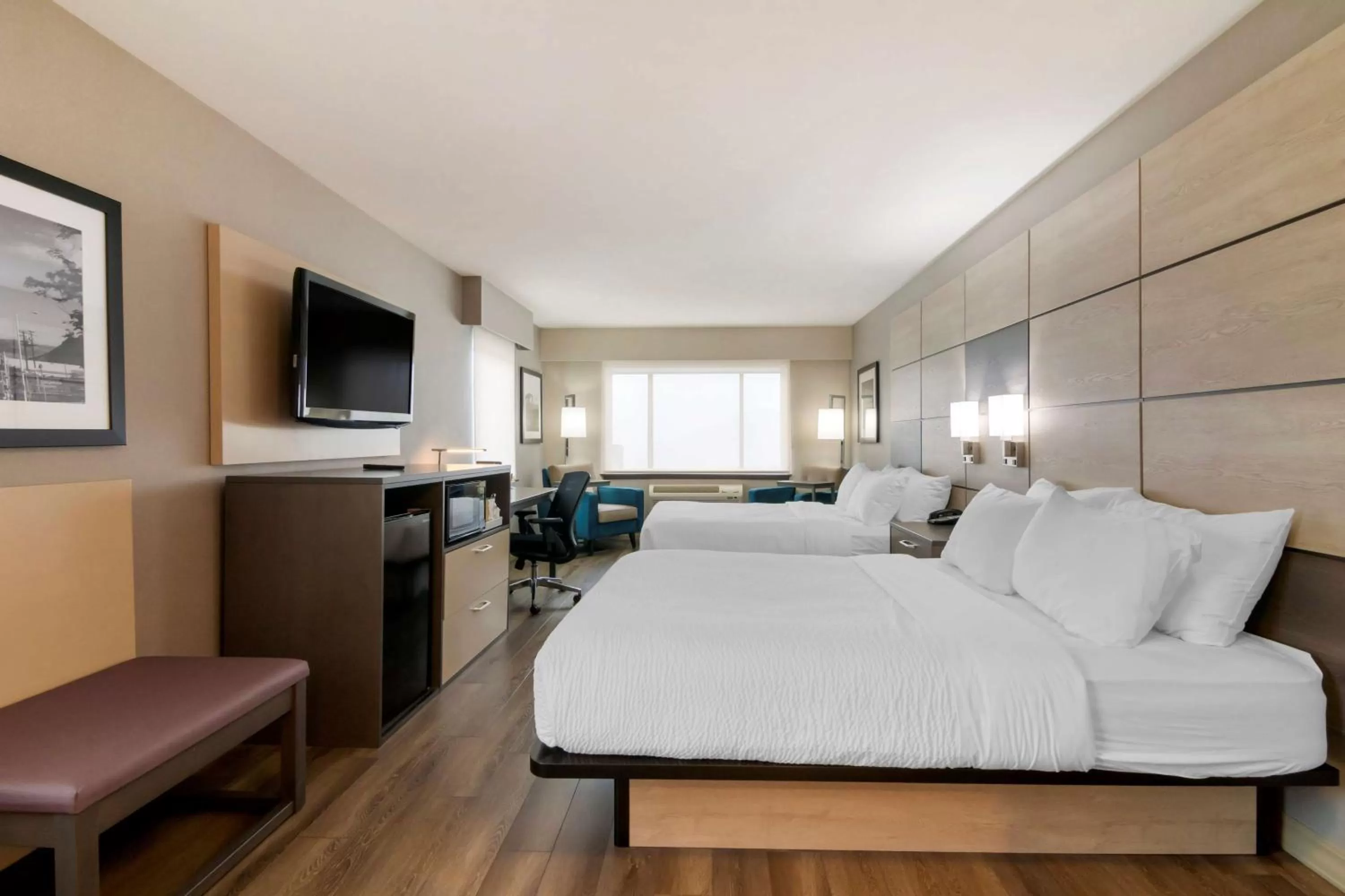 Bedroom, Bed in Best Western Premier Aberdeen Kamloops