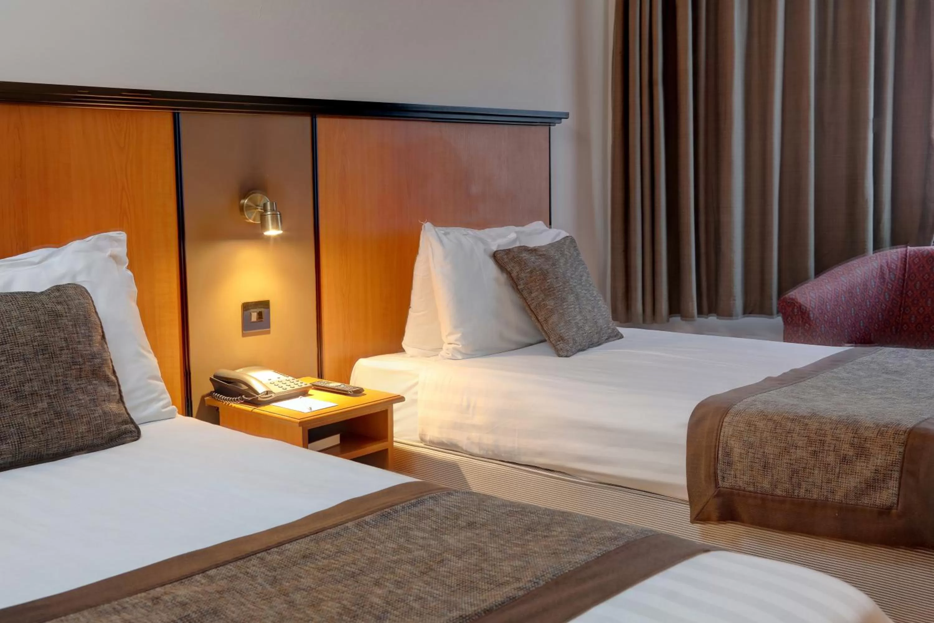 Bed in Best Western Corona Hotel