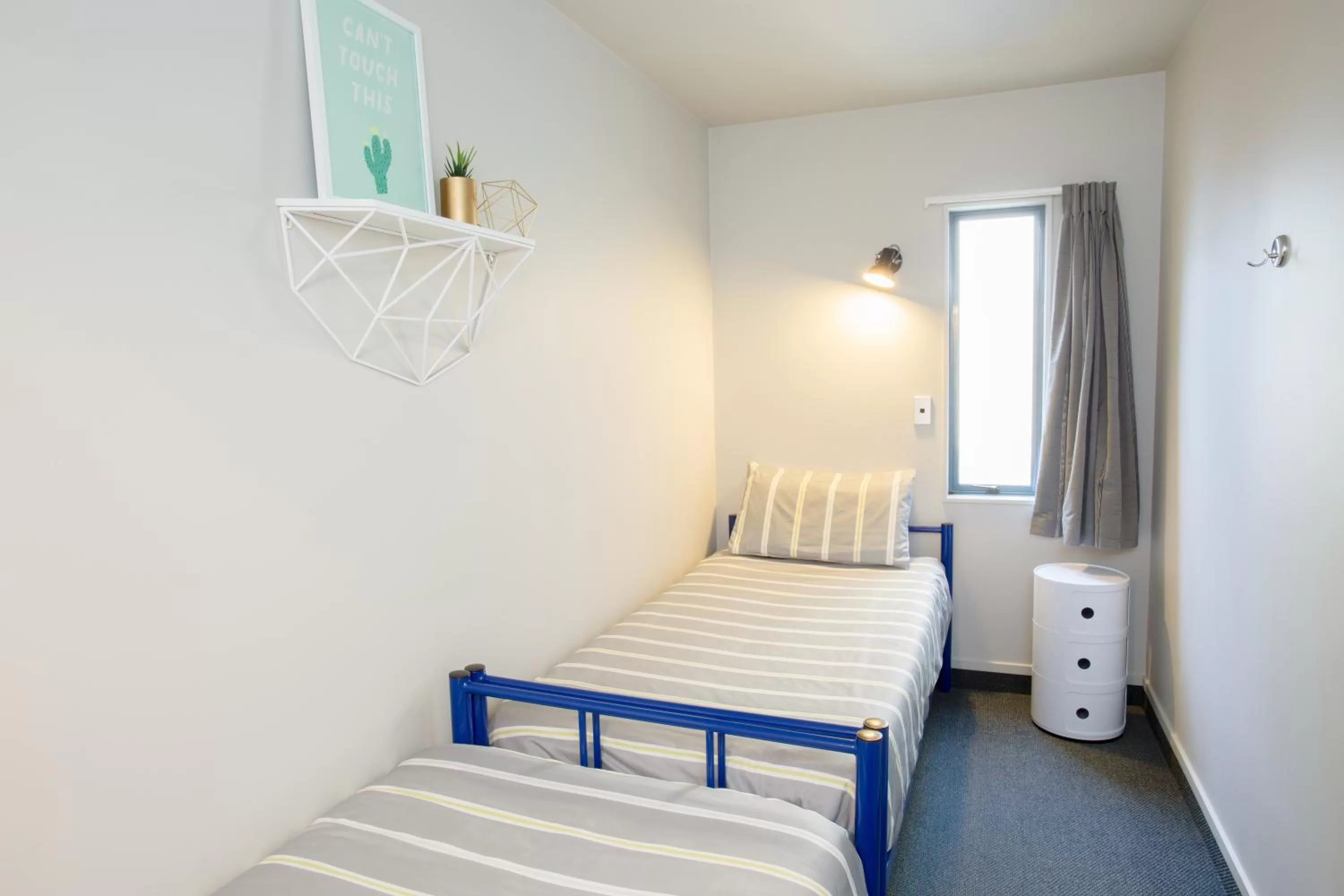 Photo of the whole room, Bed in Boulevard Waters