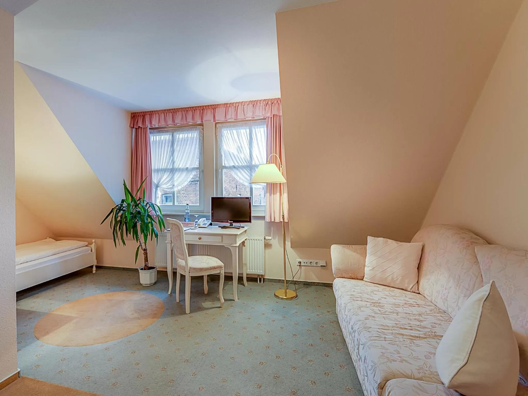 TV and multimedia in Hotel Zur Burg GmbH