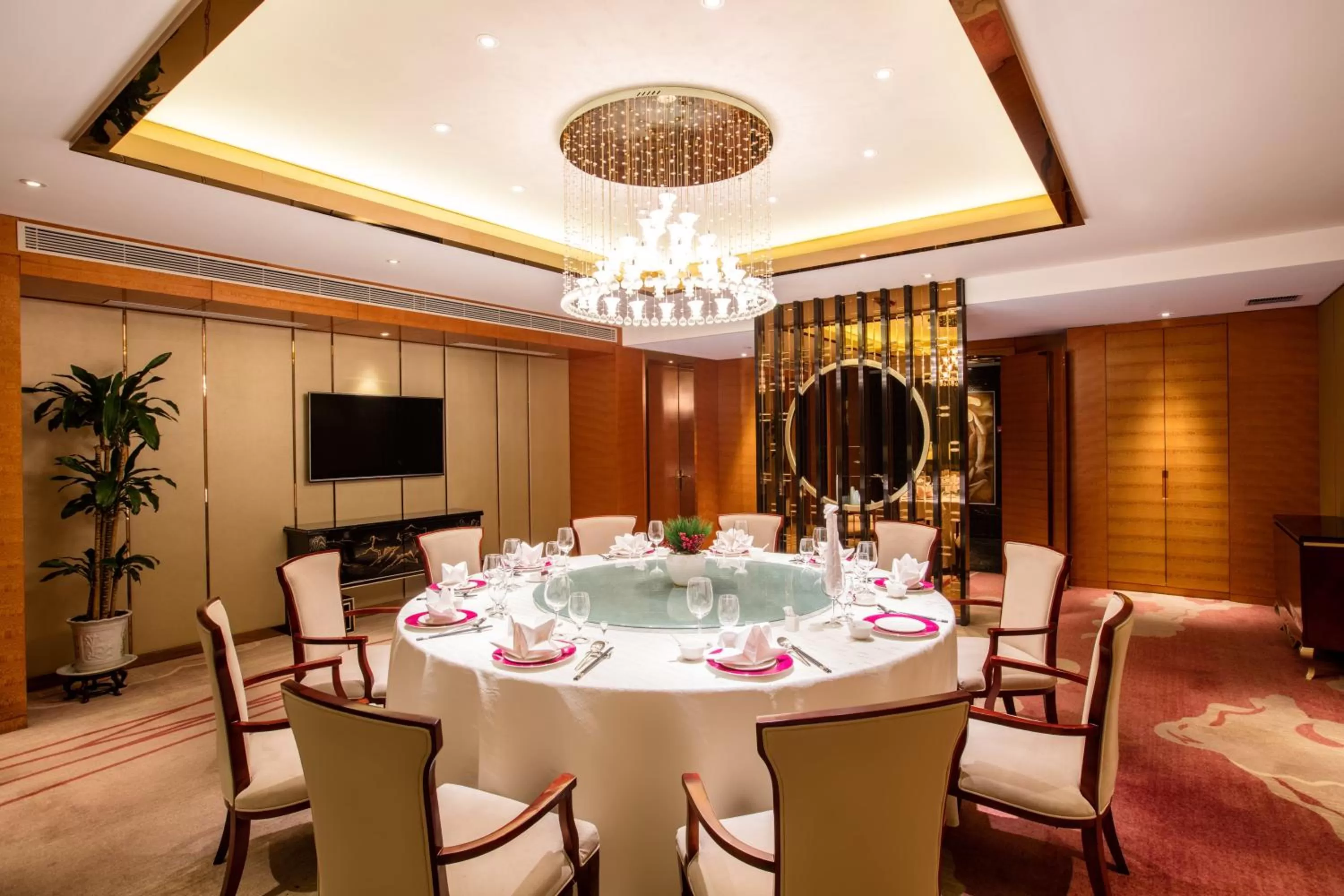 Restaurant/places to eat in Crowne Plaza Nanjing Jiangning by IHG