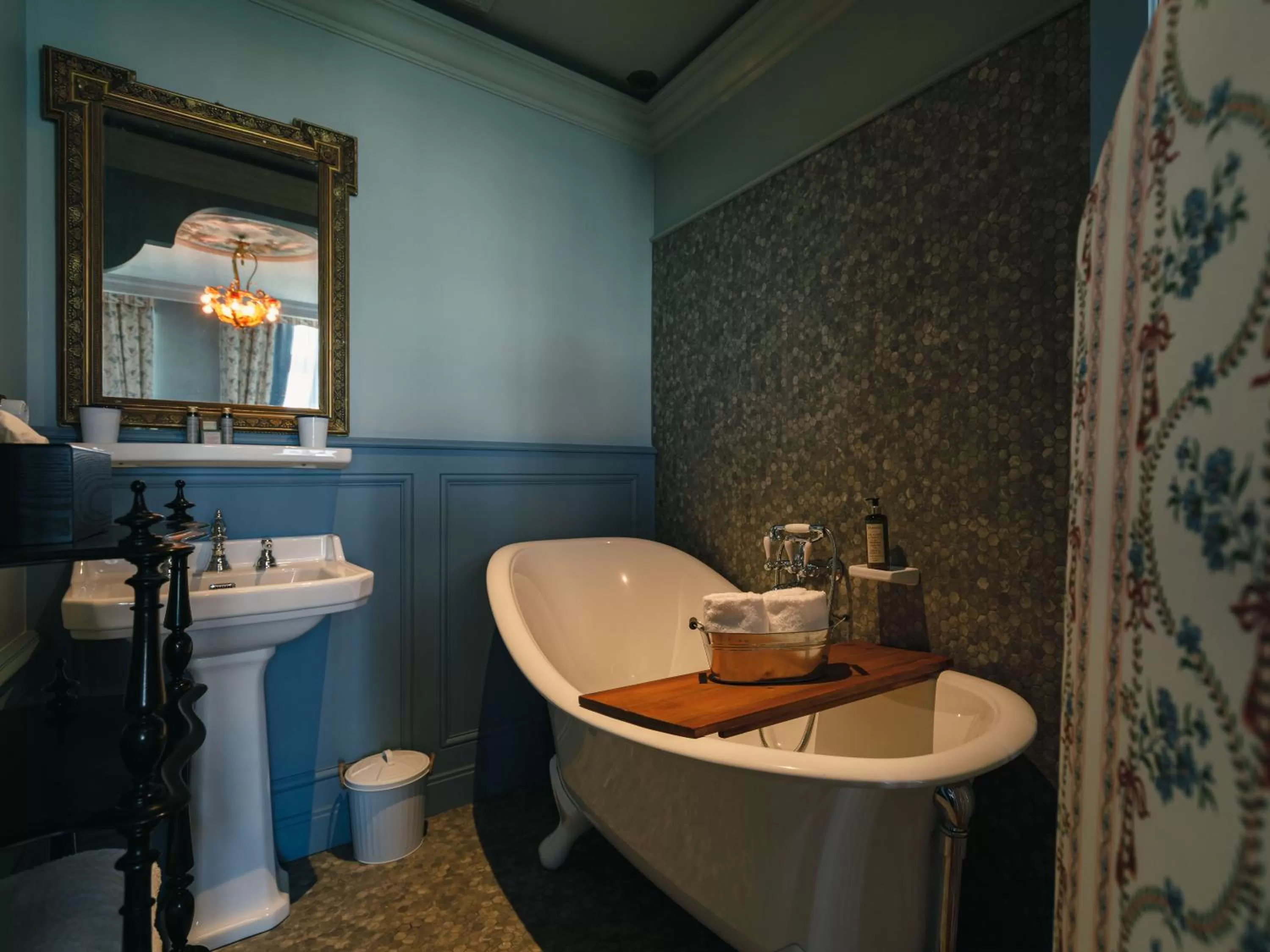 Bathroom in Bayard Bellecour