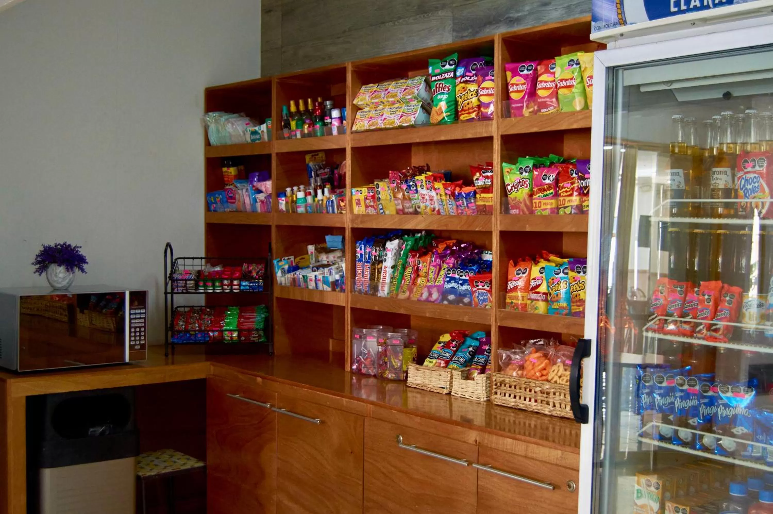 Food and drinks in Hotel del Alba Inn & Suites