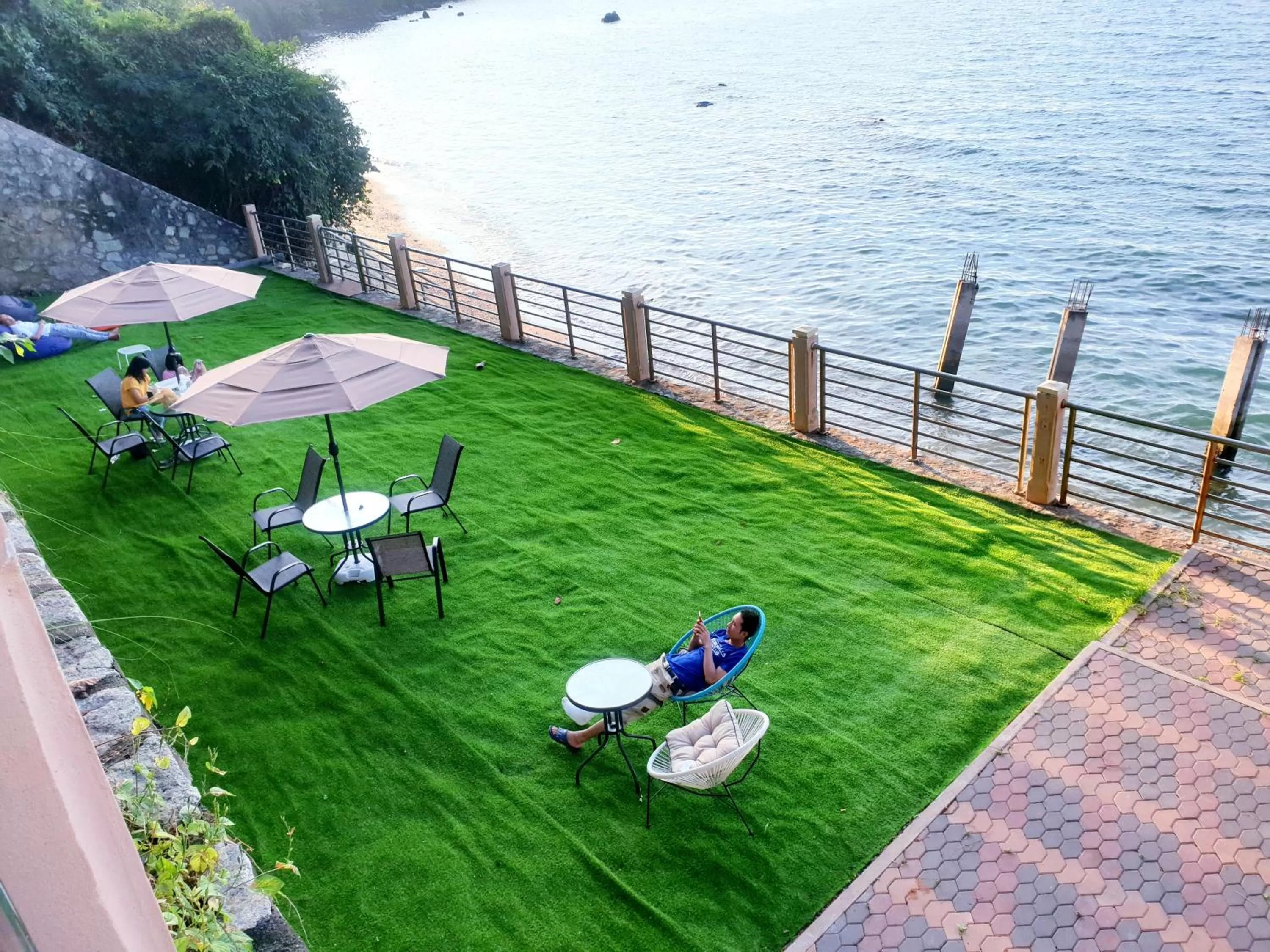 Seating area in โรงแรม ชาโตว์วิสต้า