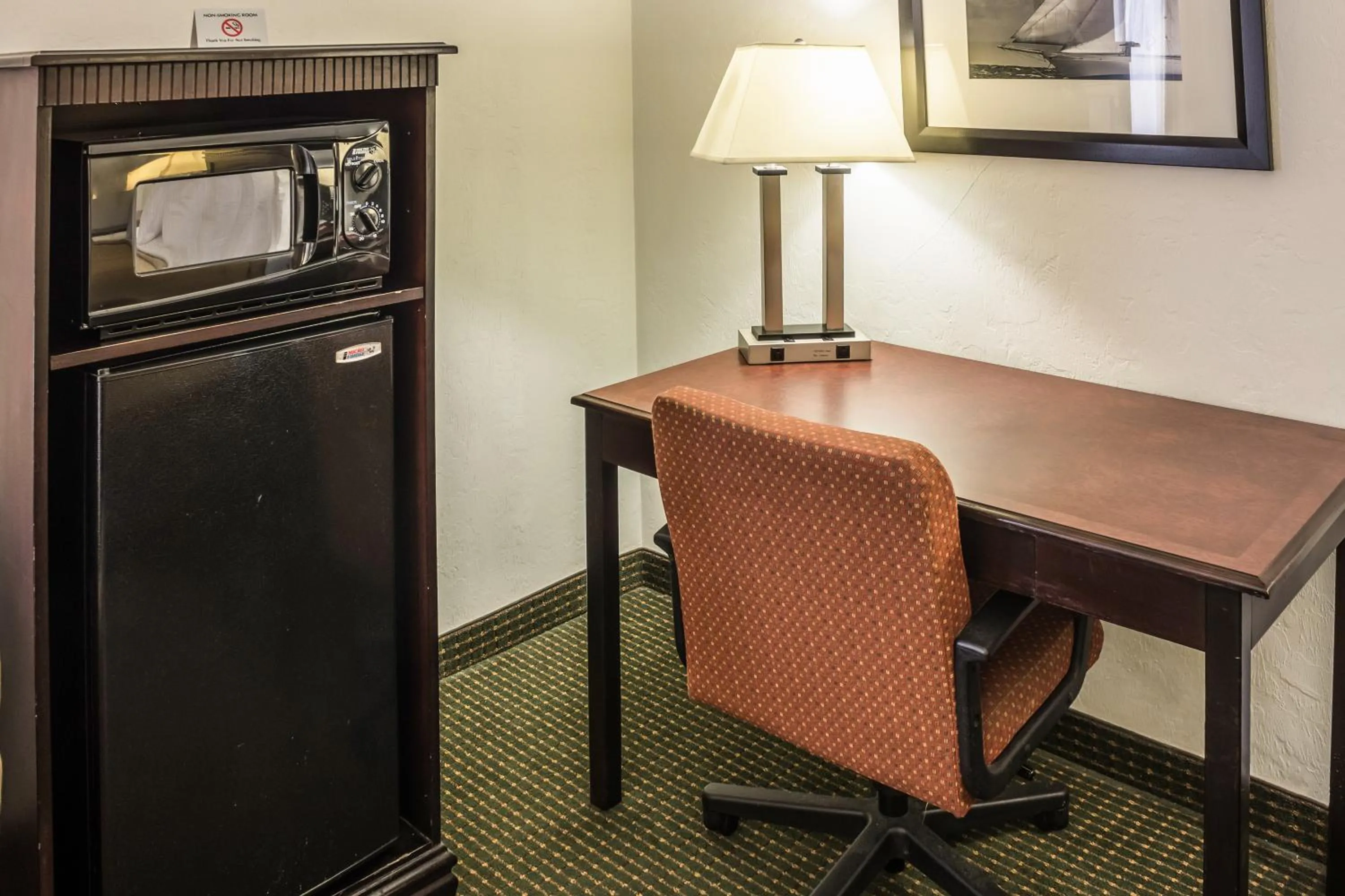 King Room - Non-Smoking in Econo Lodge Palm Coast Central