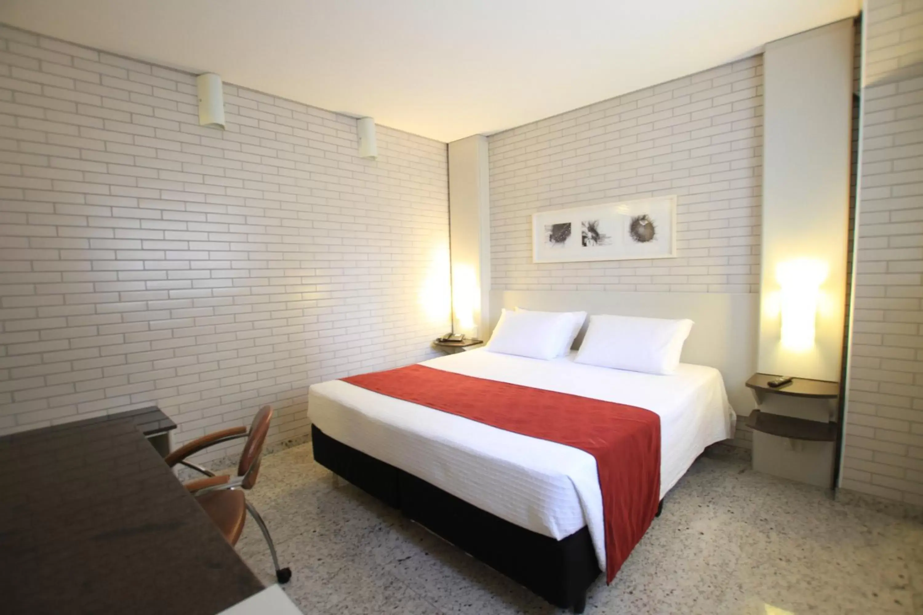 Deluxe Double Room - single occupancy in Hotel Confiance Batel Deluxe Double Room - single occupancy in Hotel Confiance Batel