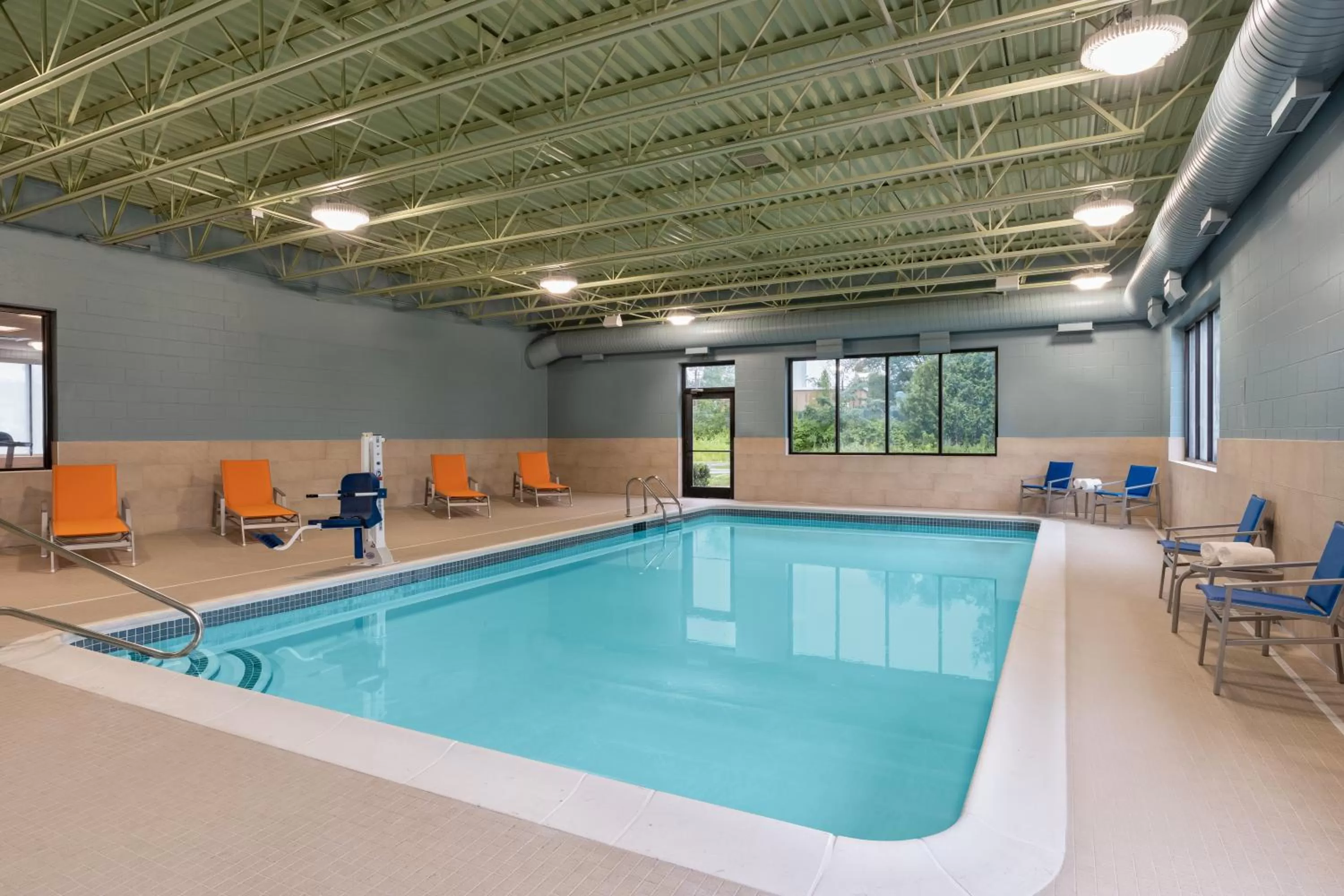 Swimming pool in Holiday Inn Express - Plattsburgh by IHG