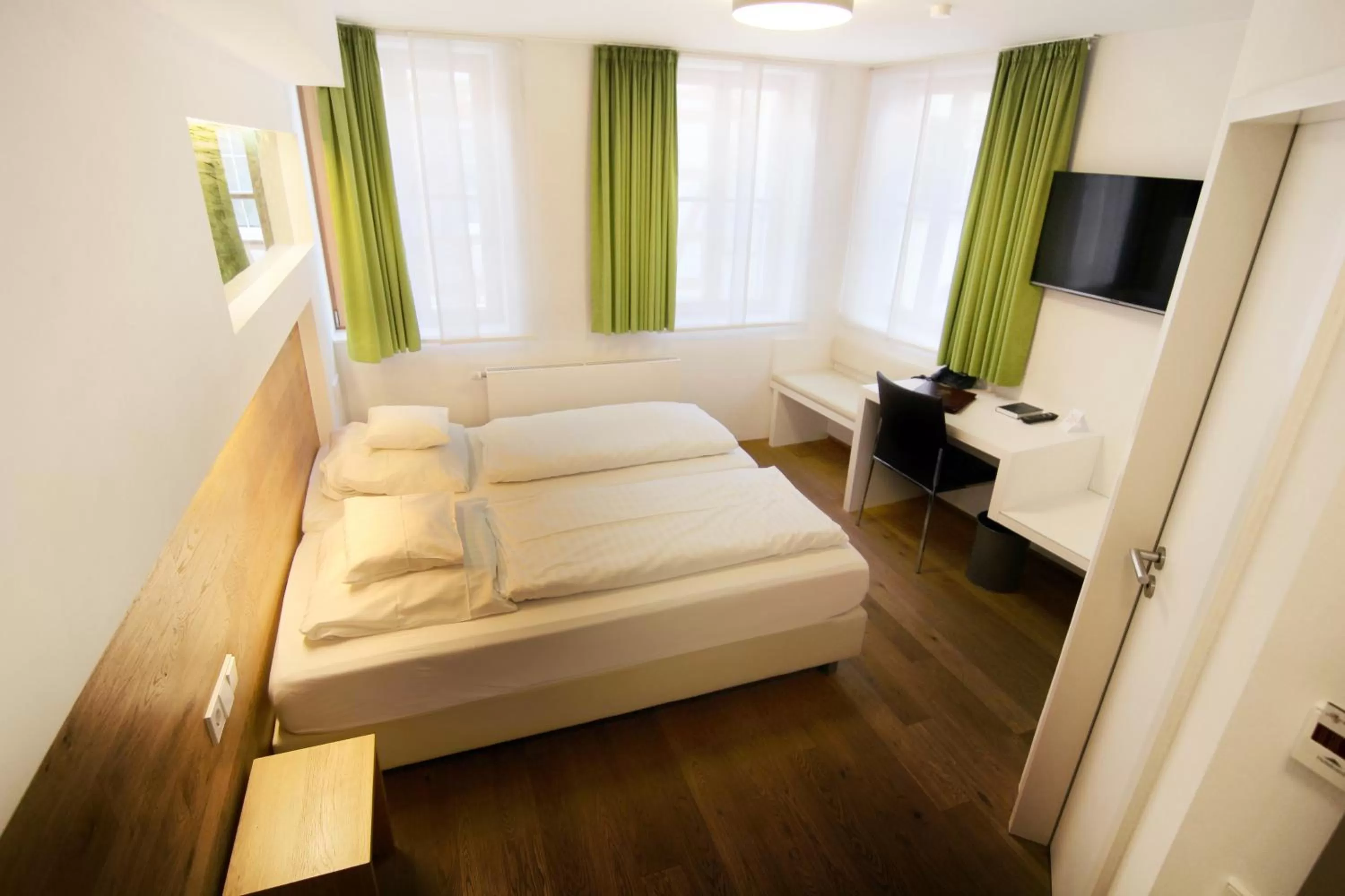 Bed in Hotel-Restaurant Ochsen